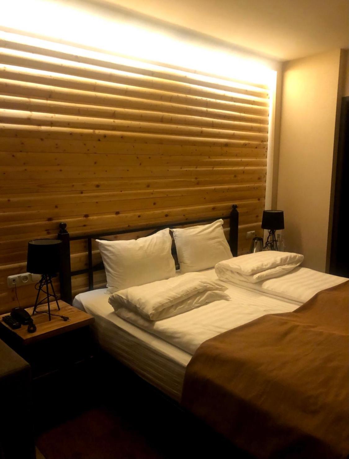 Deluxe Double Room With Extra Bed