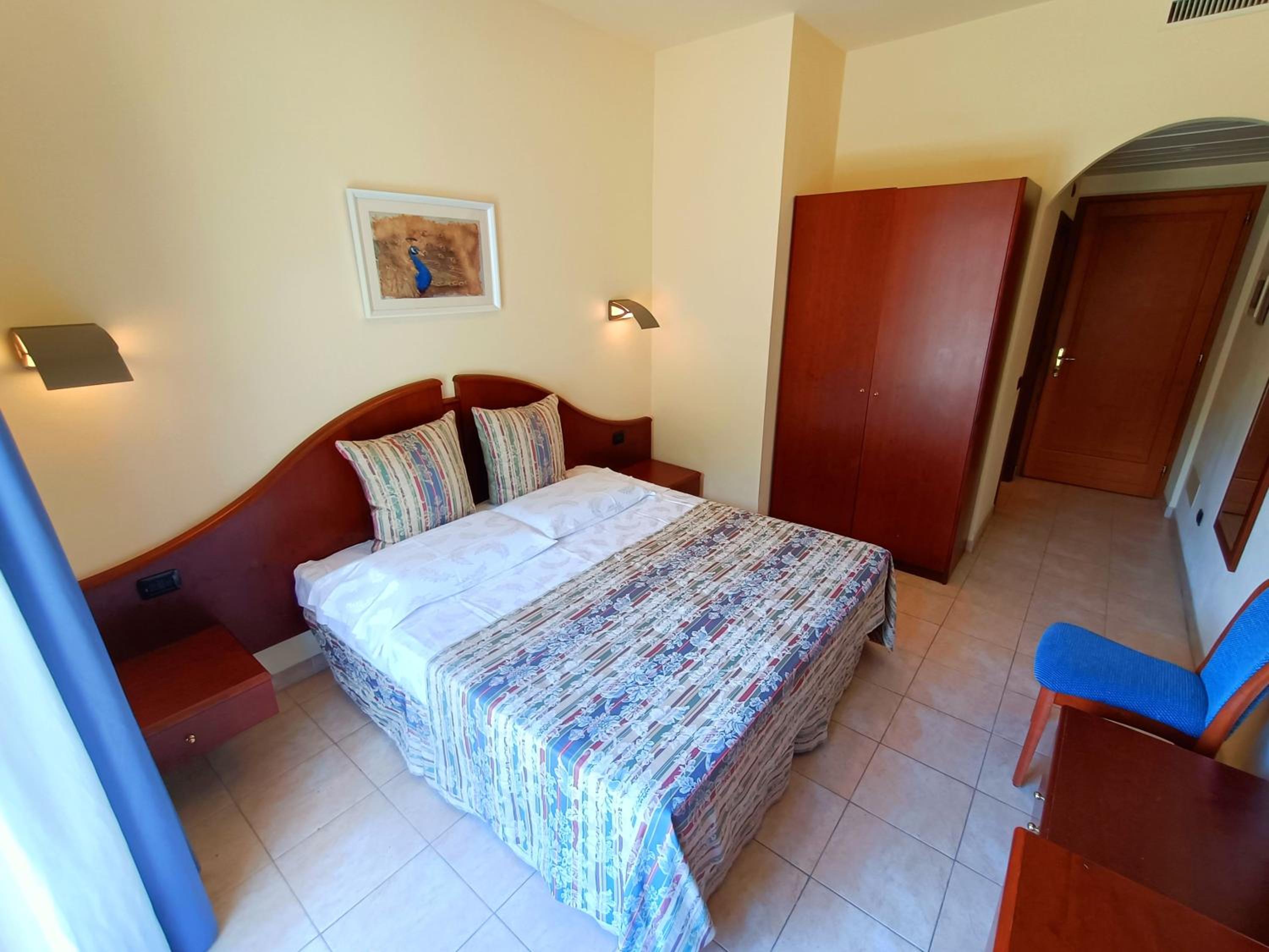 Comfort Double or Twin Room with Mountain View and Balcony photo 2