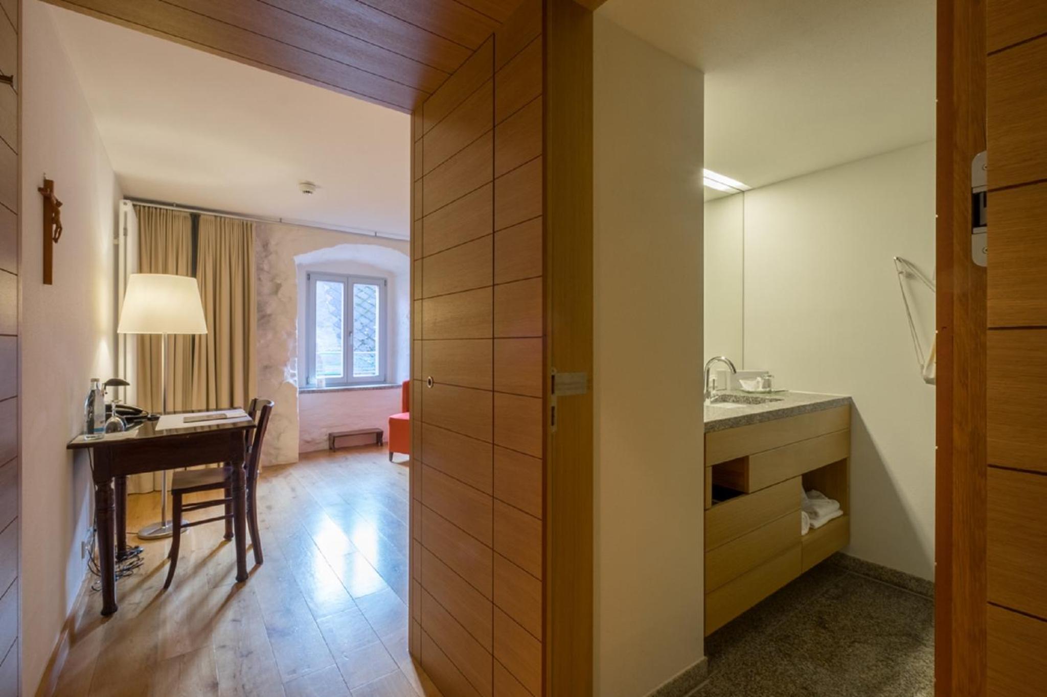 Single Room photo 3