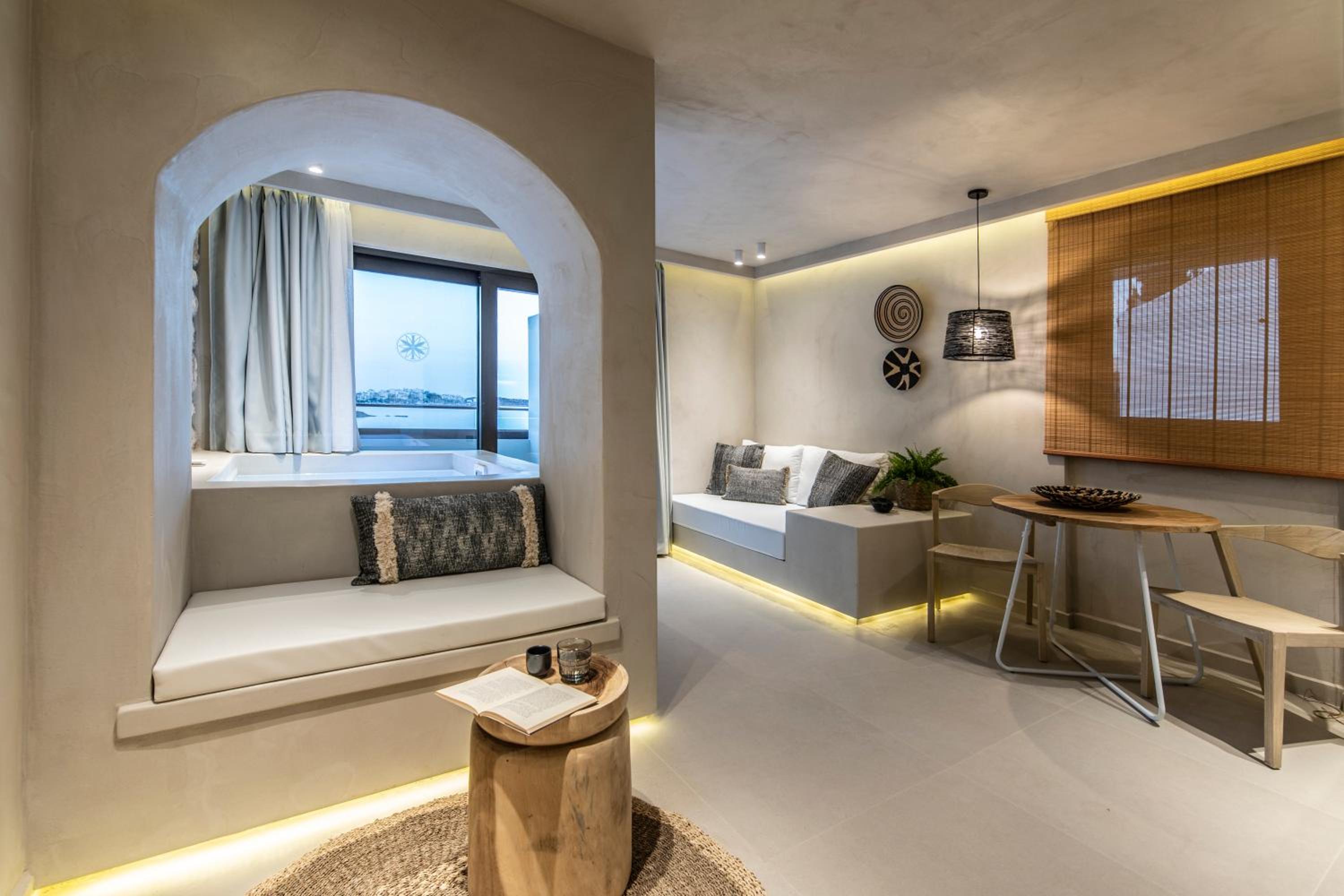 Suite with Sea View and Spa Bath