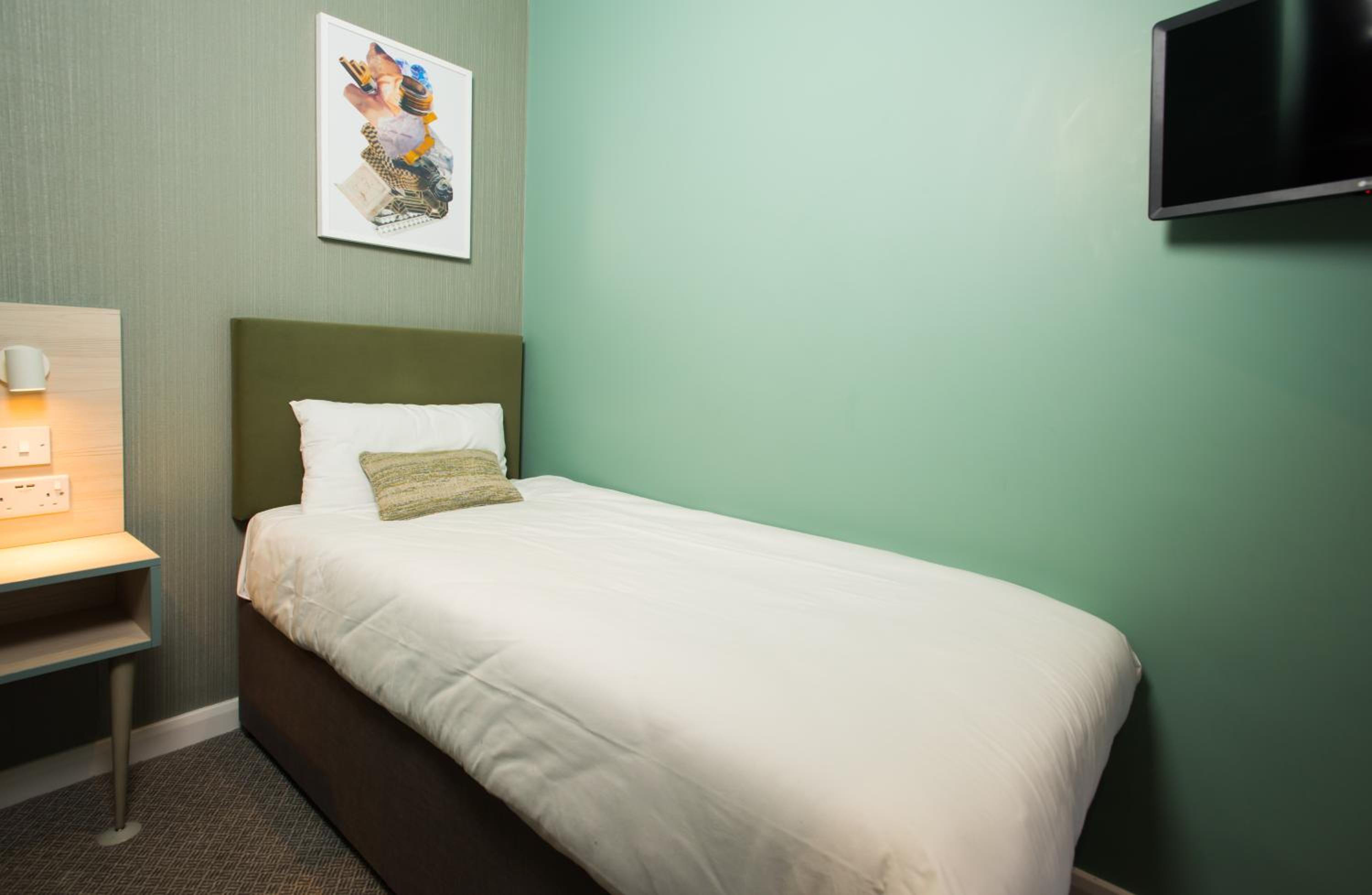 Deluxe Single Room