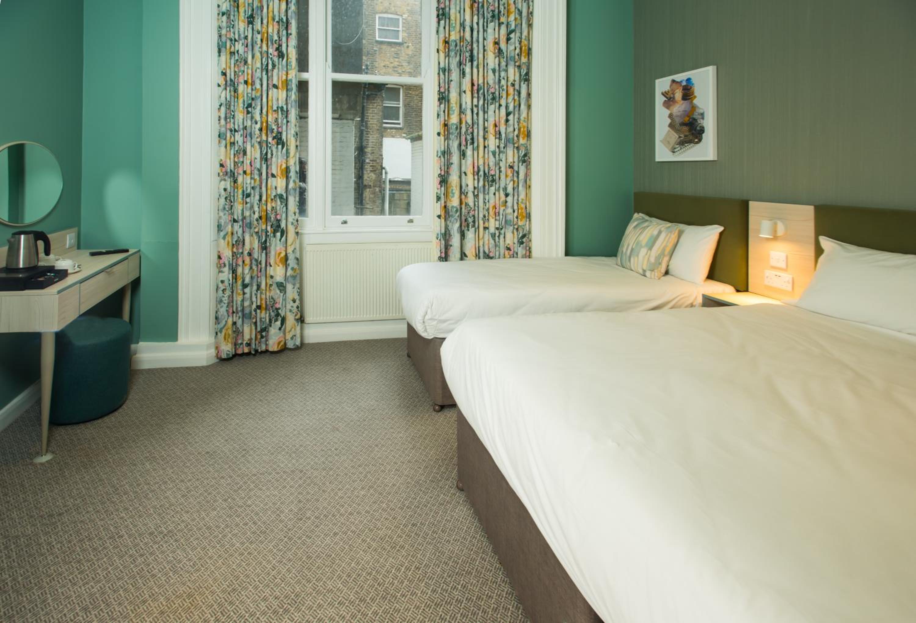 Triple Room with Private Bathroom