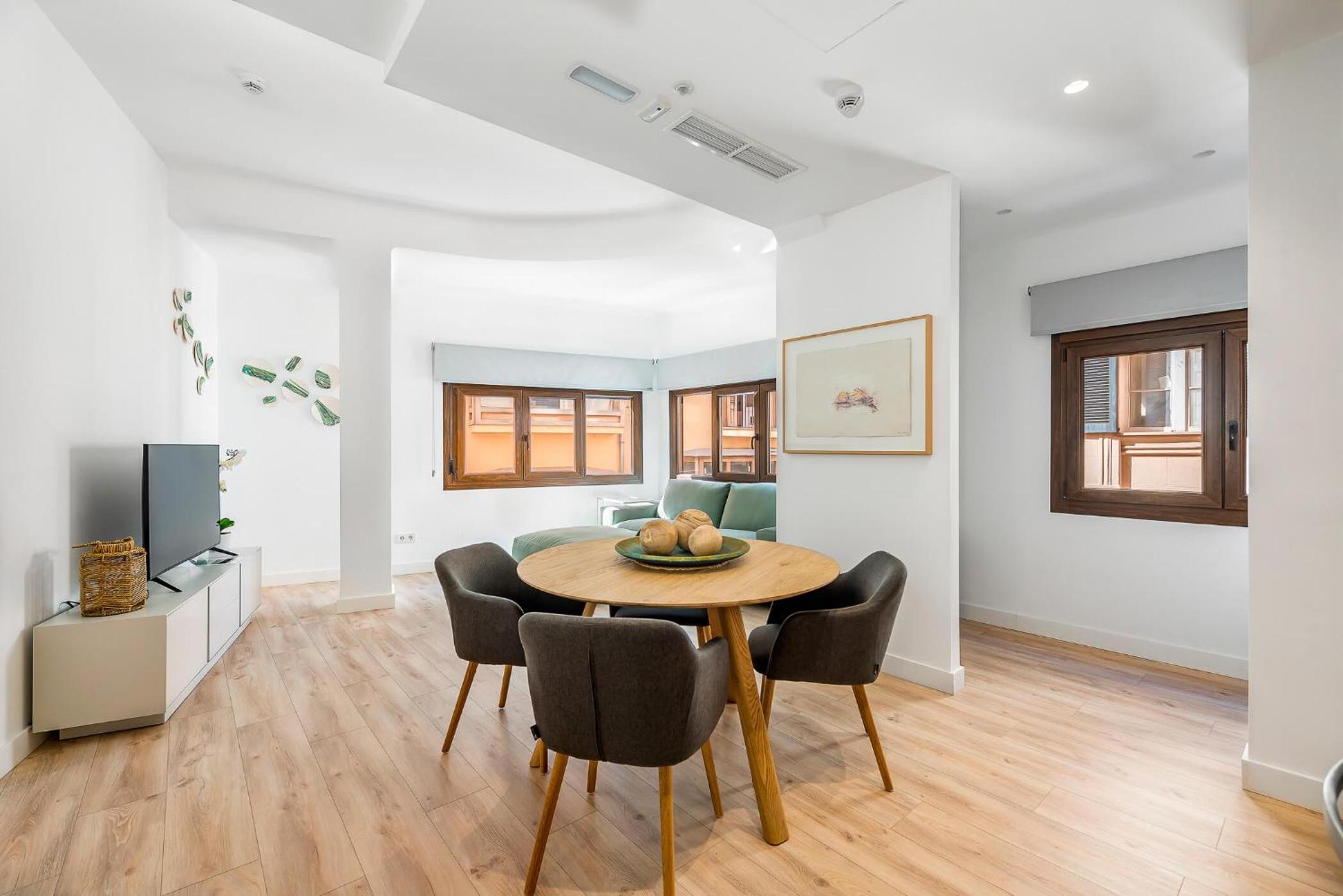 Apartment 3 photo 2