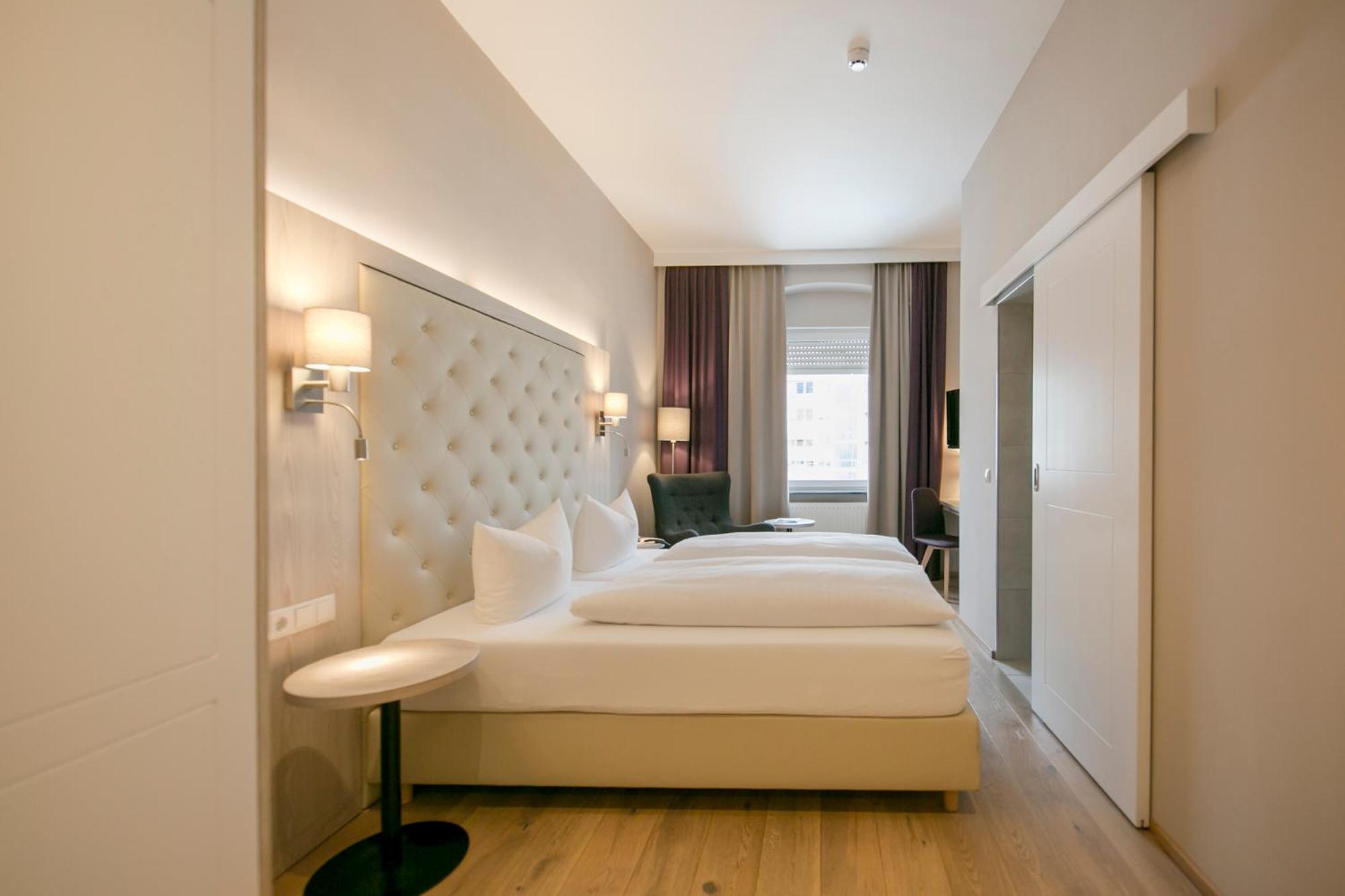 Comfort Room - Photo 2