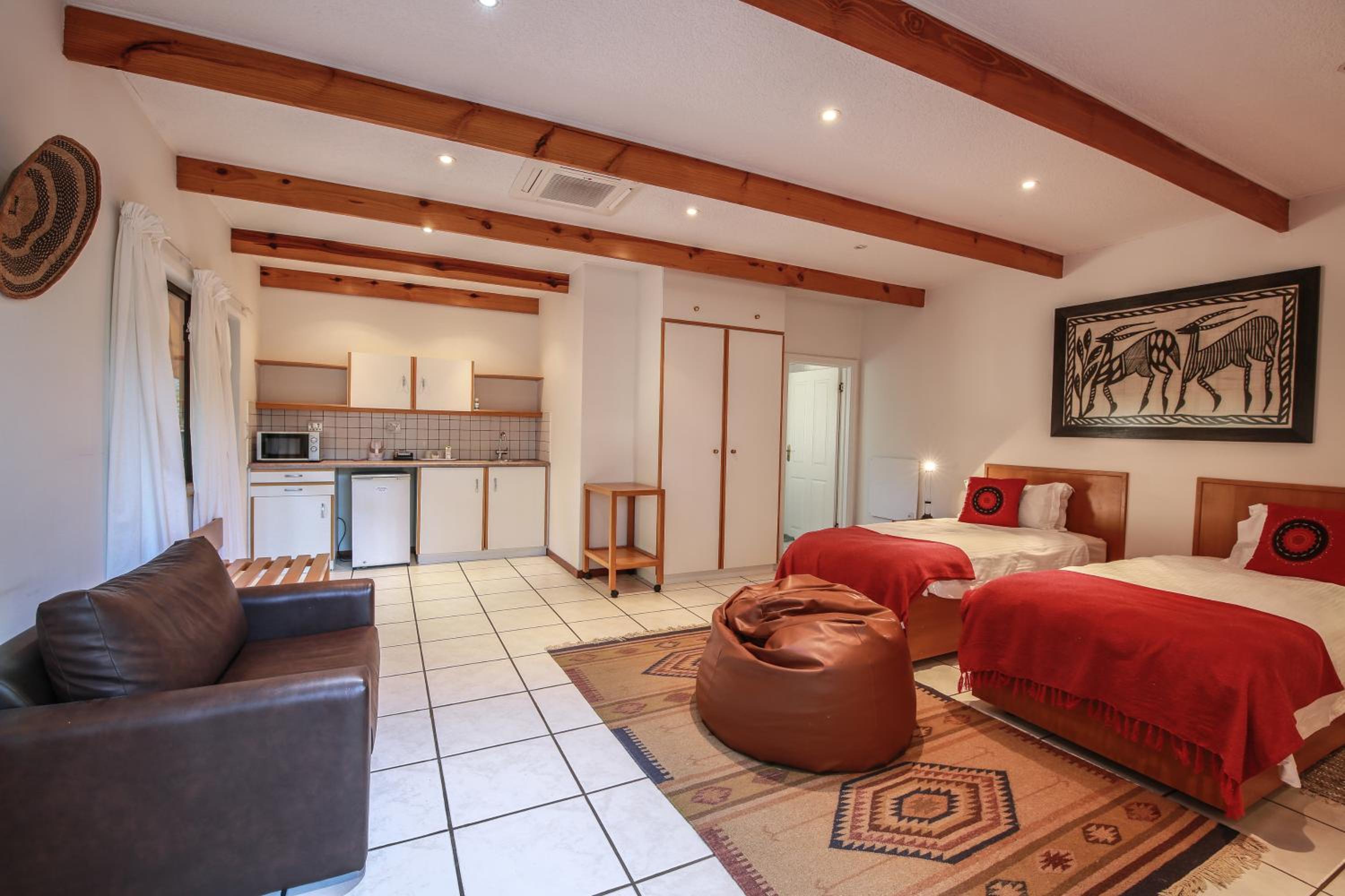 Luxury Suite photo 1