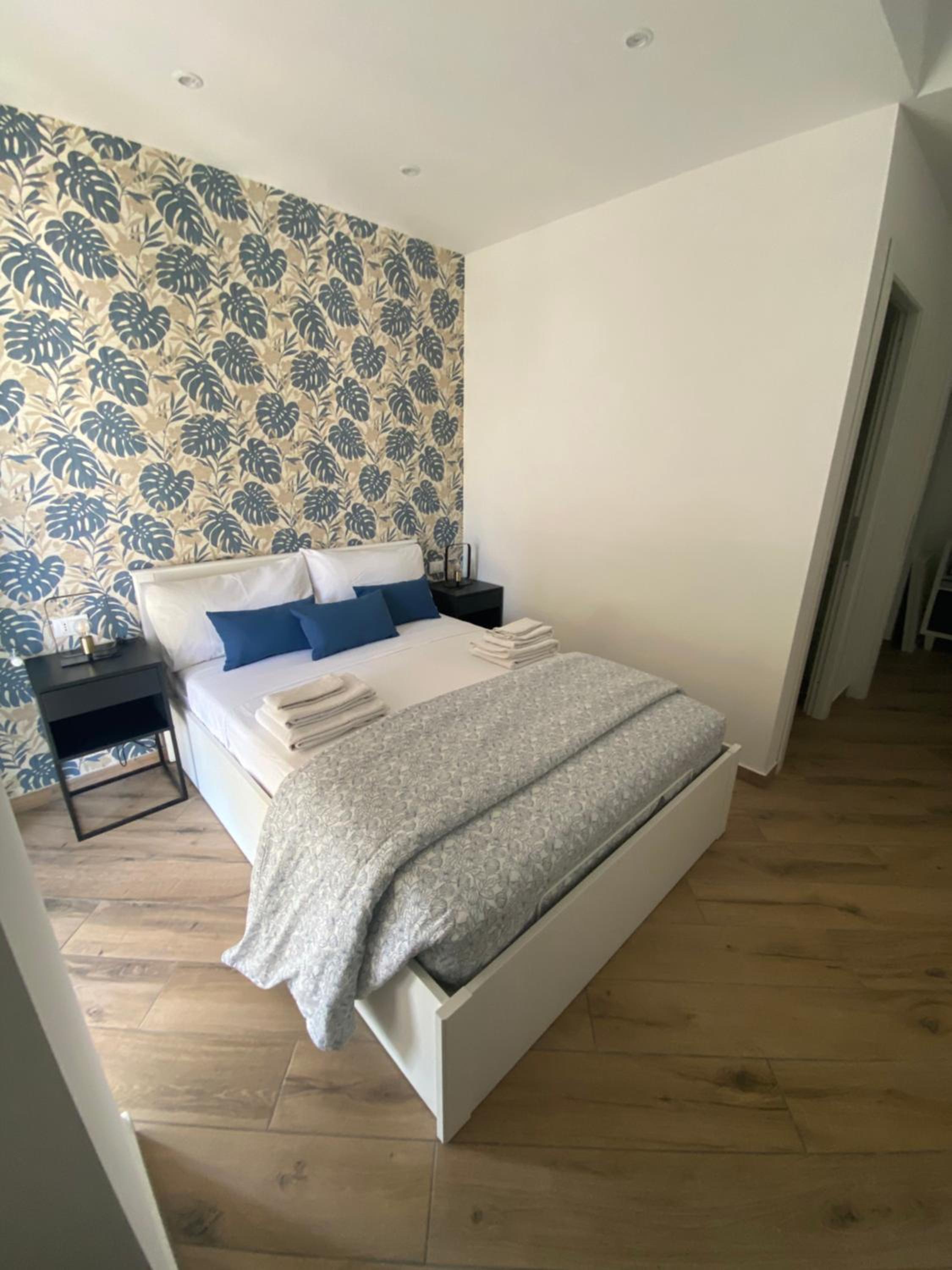 Single Room with Private Bathroom