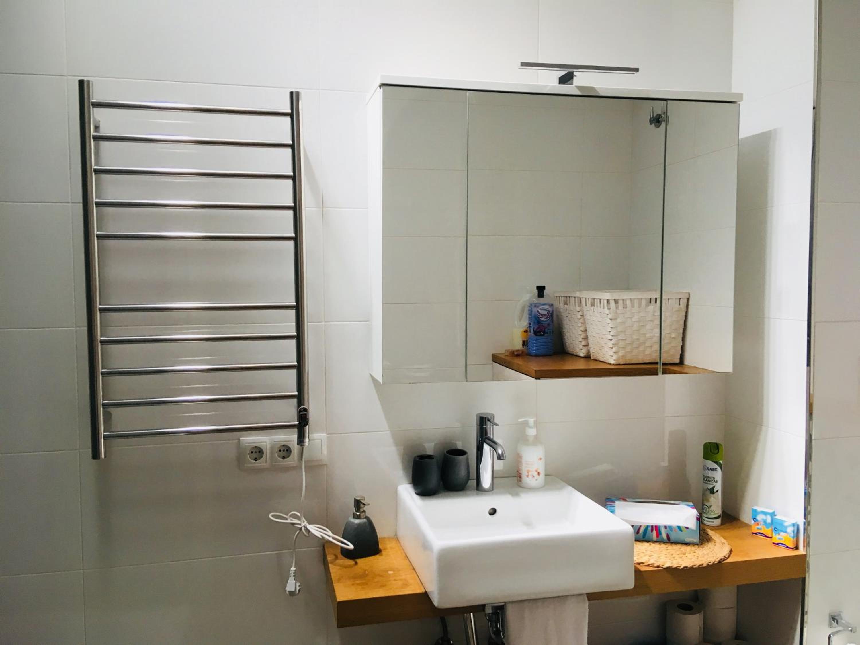 One-Bedroom Apartment - Photo 13