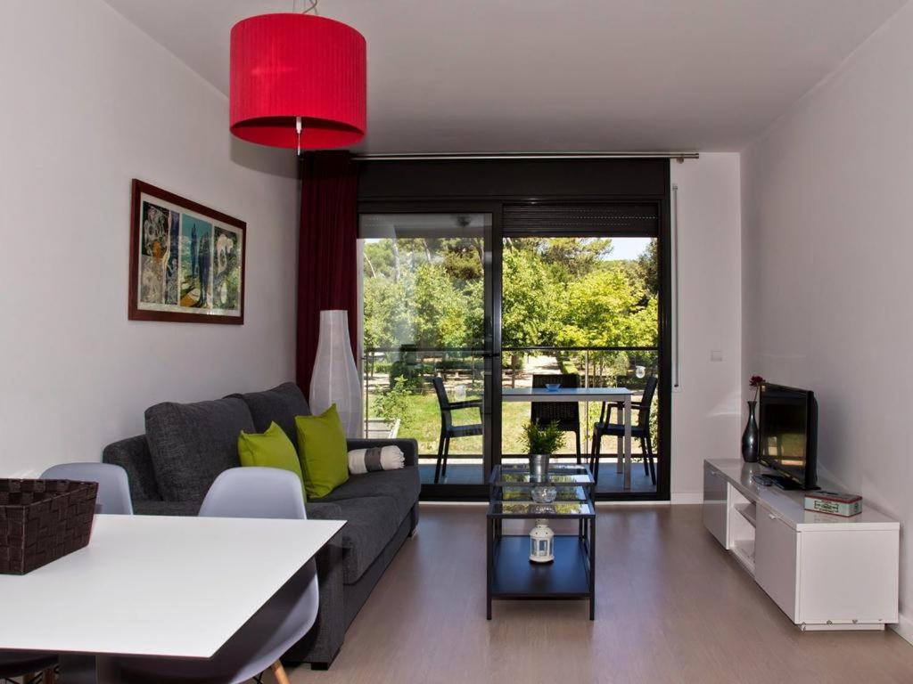 Apartamento de Dos Habitaciones con Terraza