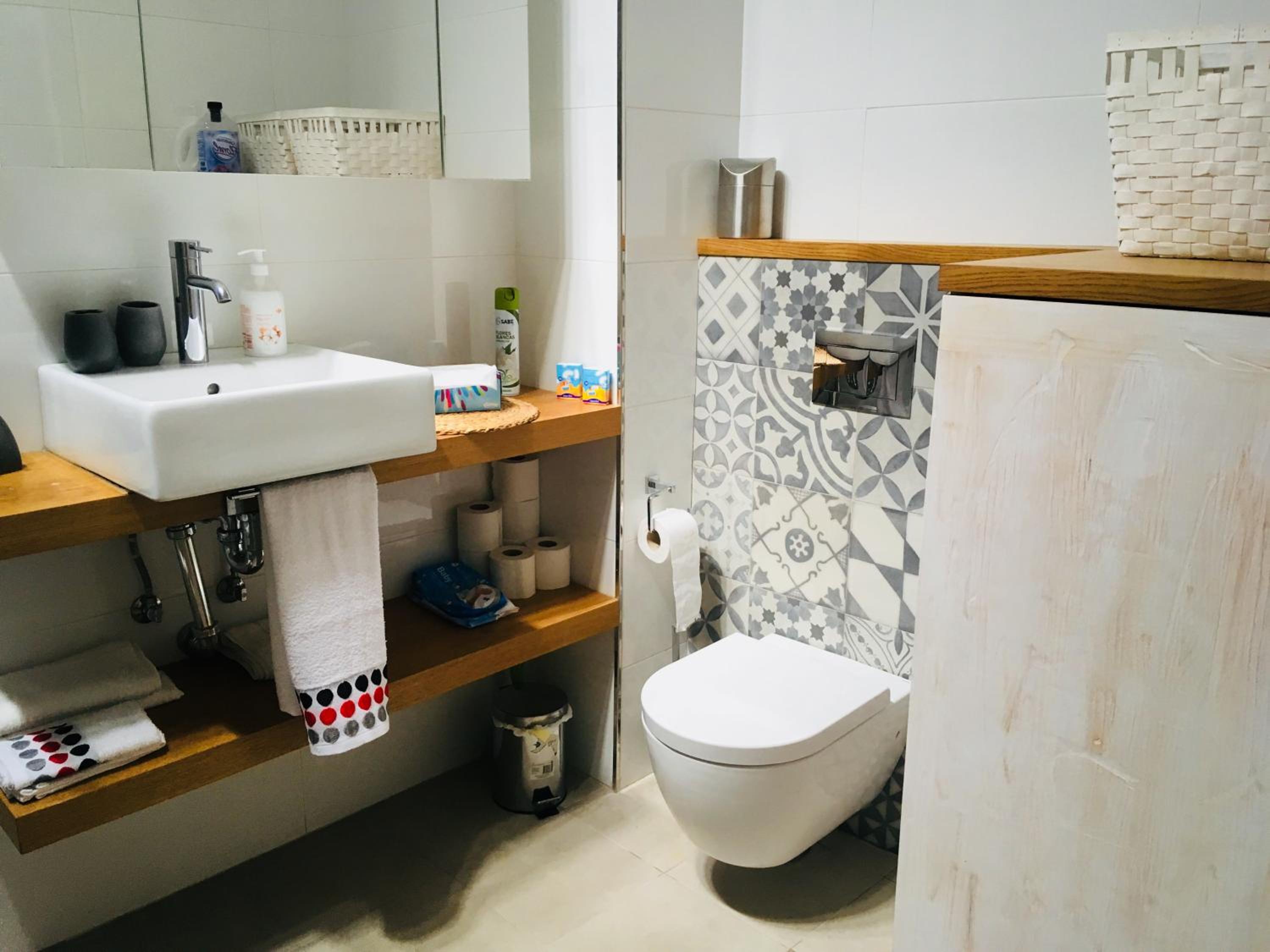 One-Bedroom Apartment - Photo 16