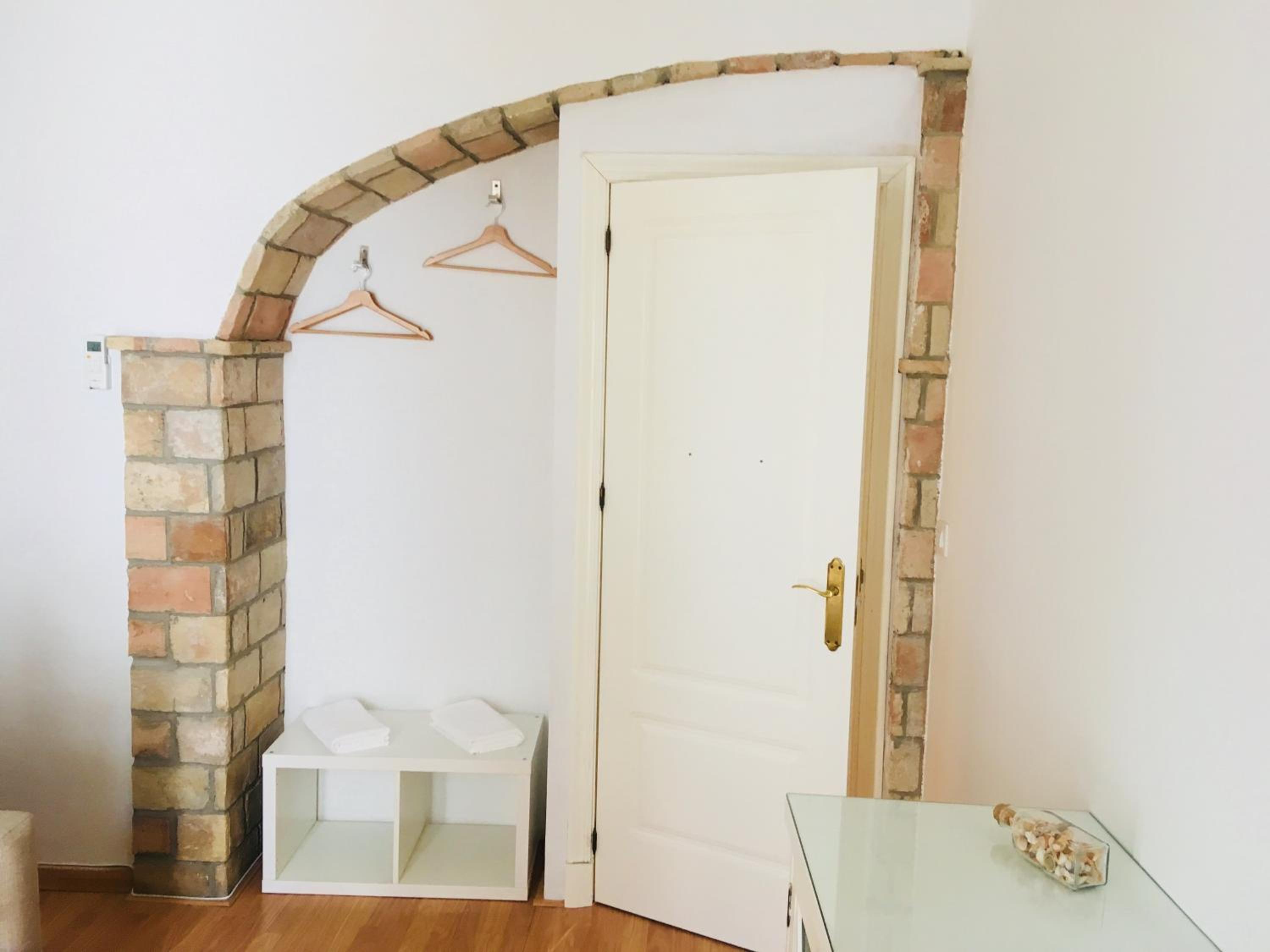 One-Bedroom Apartment - Photo 17