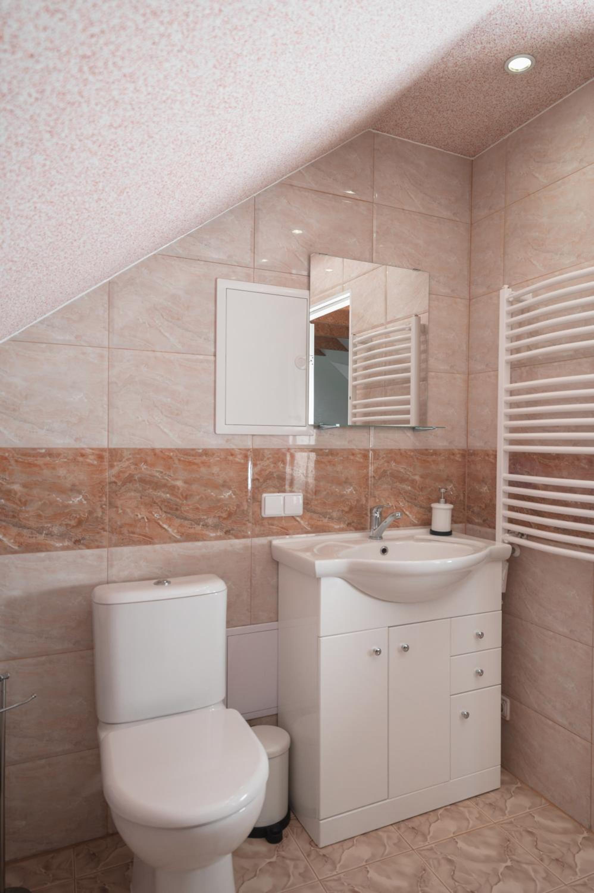 One-Bedroom Apartment - Photo 4