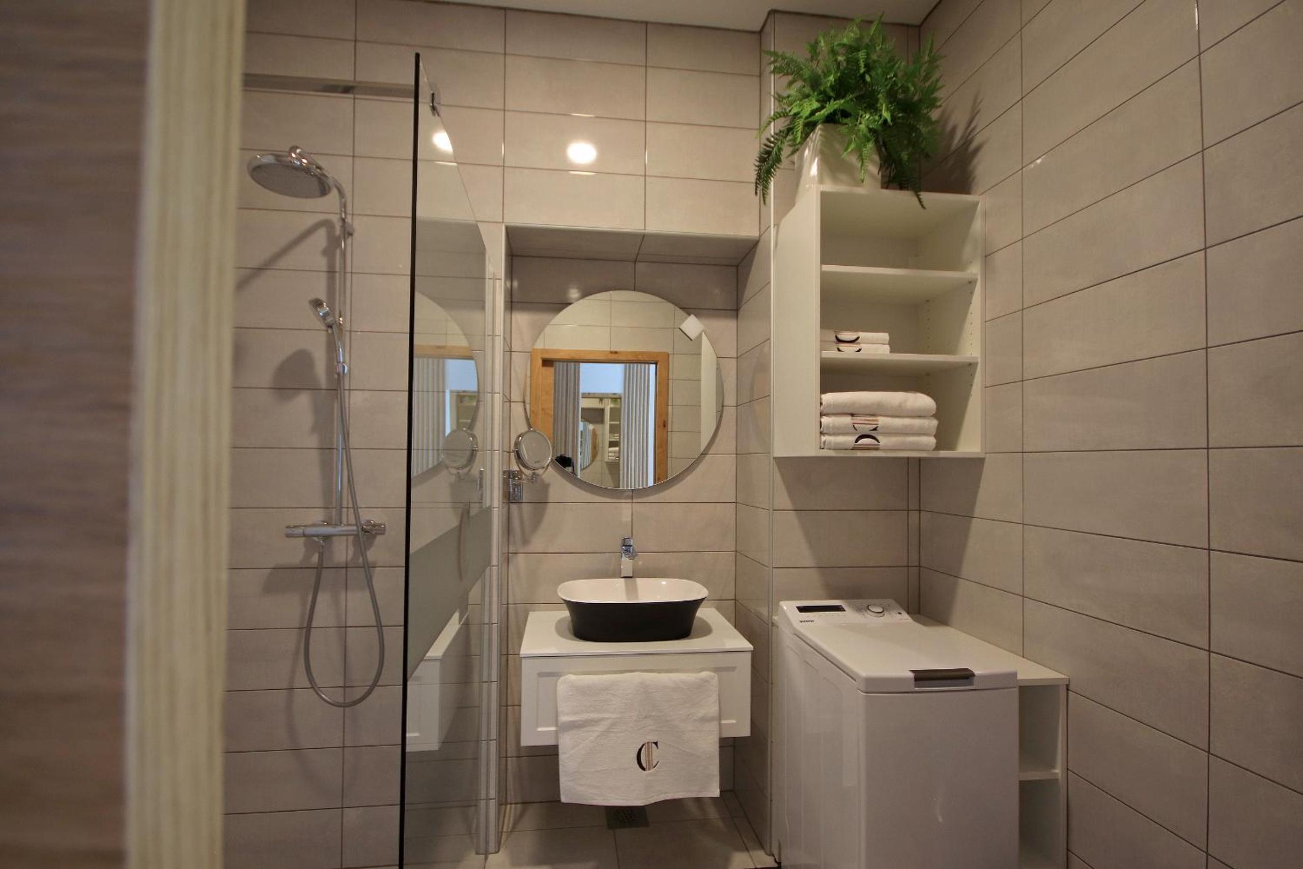 Studio Apartment - Photo 7
