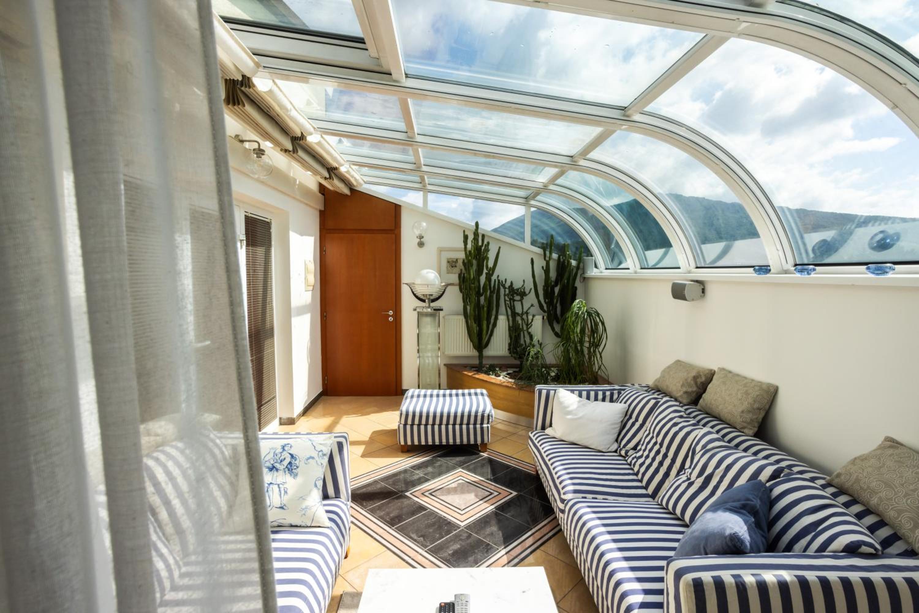 Luxury Apartment