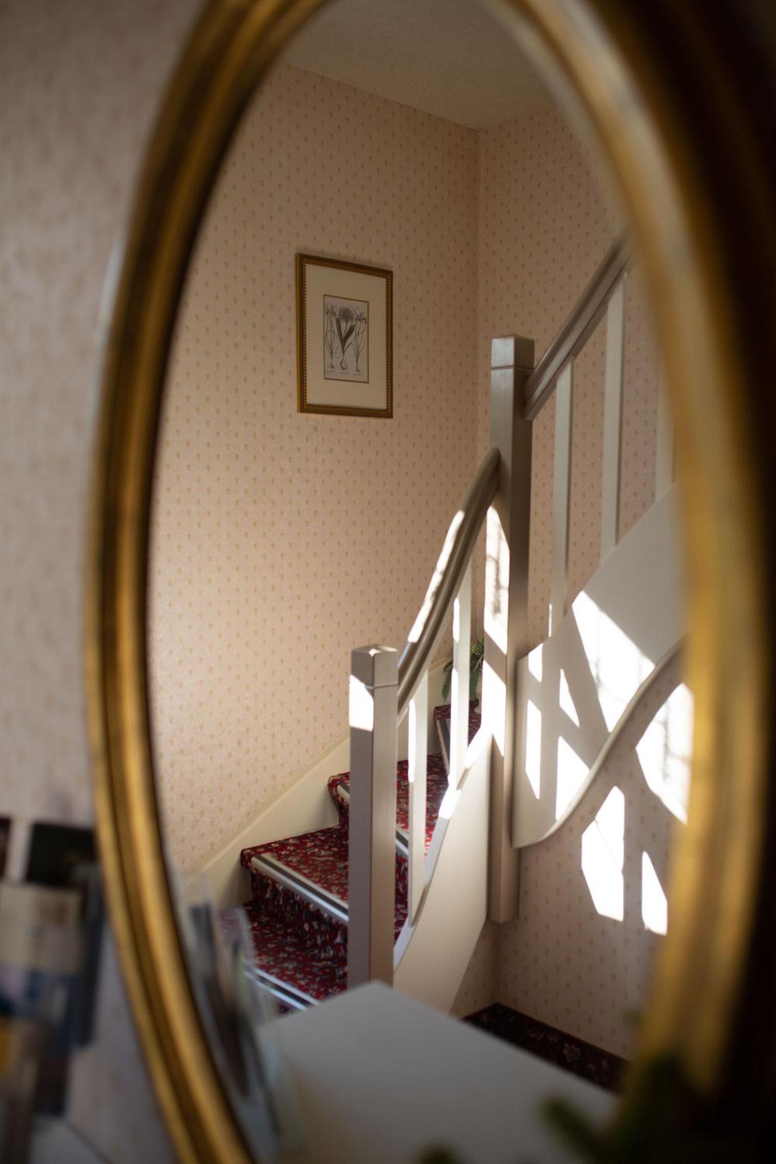 Twin Room Attic - Garden Sheds photo 3