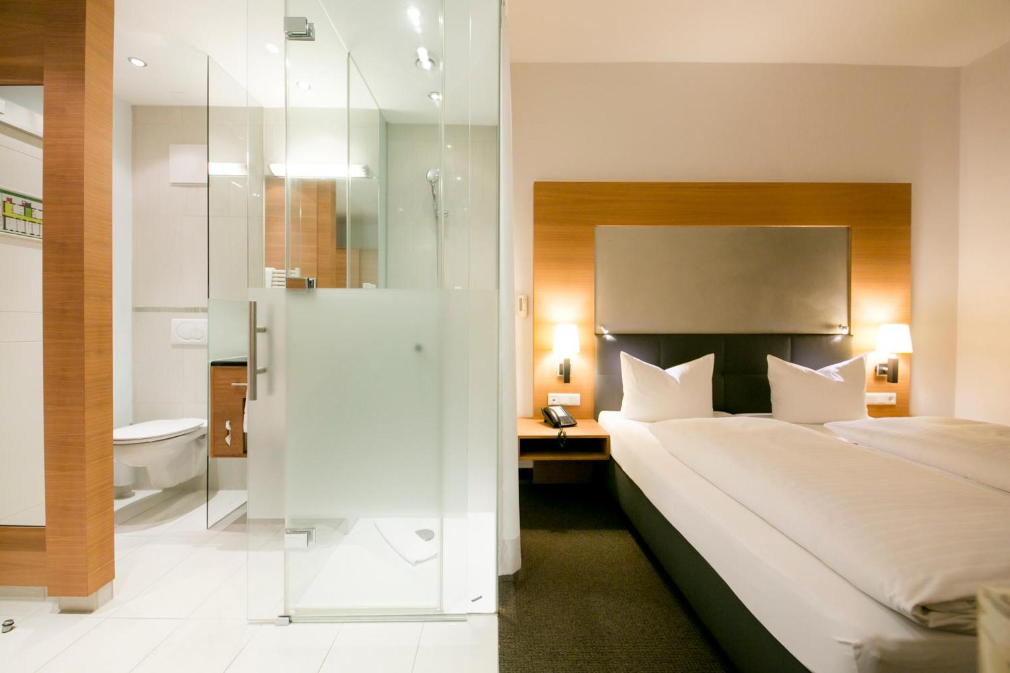 Economy Business (Glass Bathroom) Room  - Photo 7