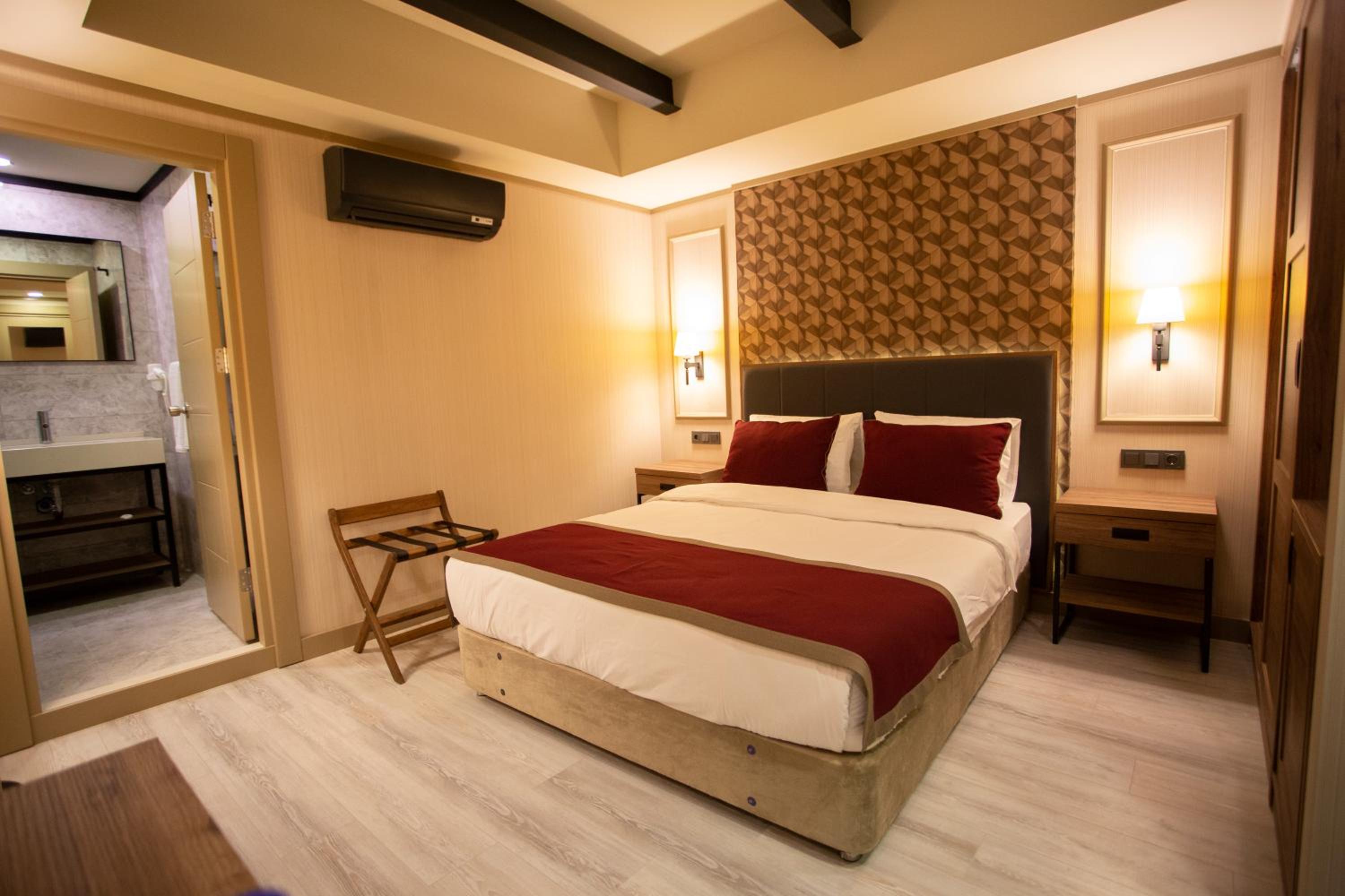  Economy Double or Twin Room photo 2