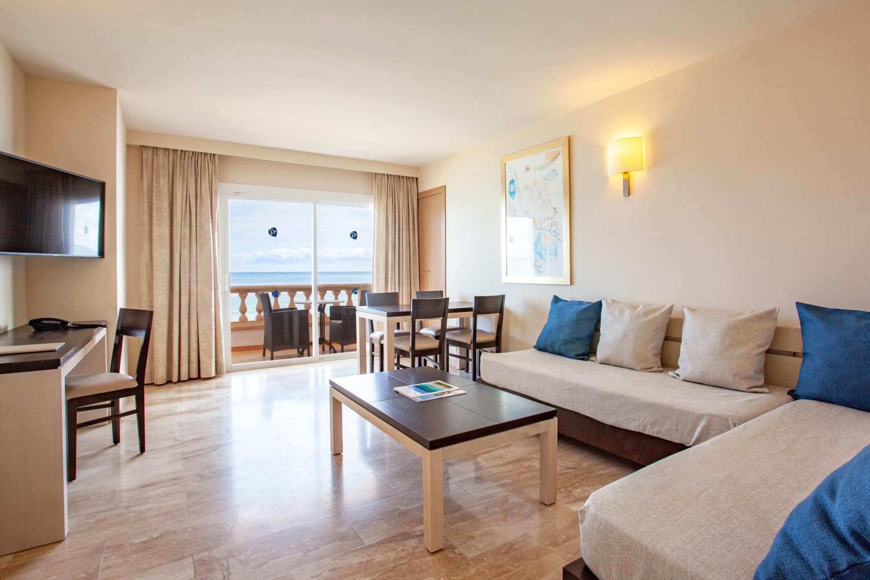 Apartment With Sea View