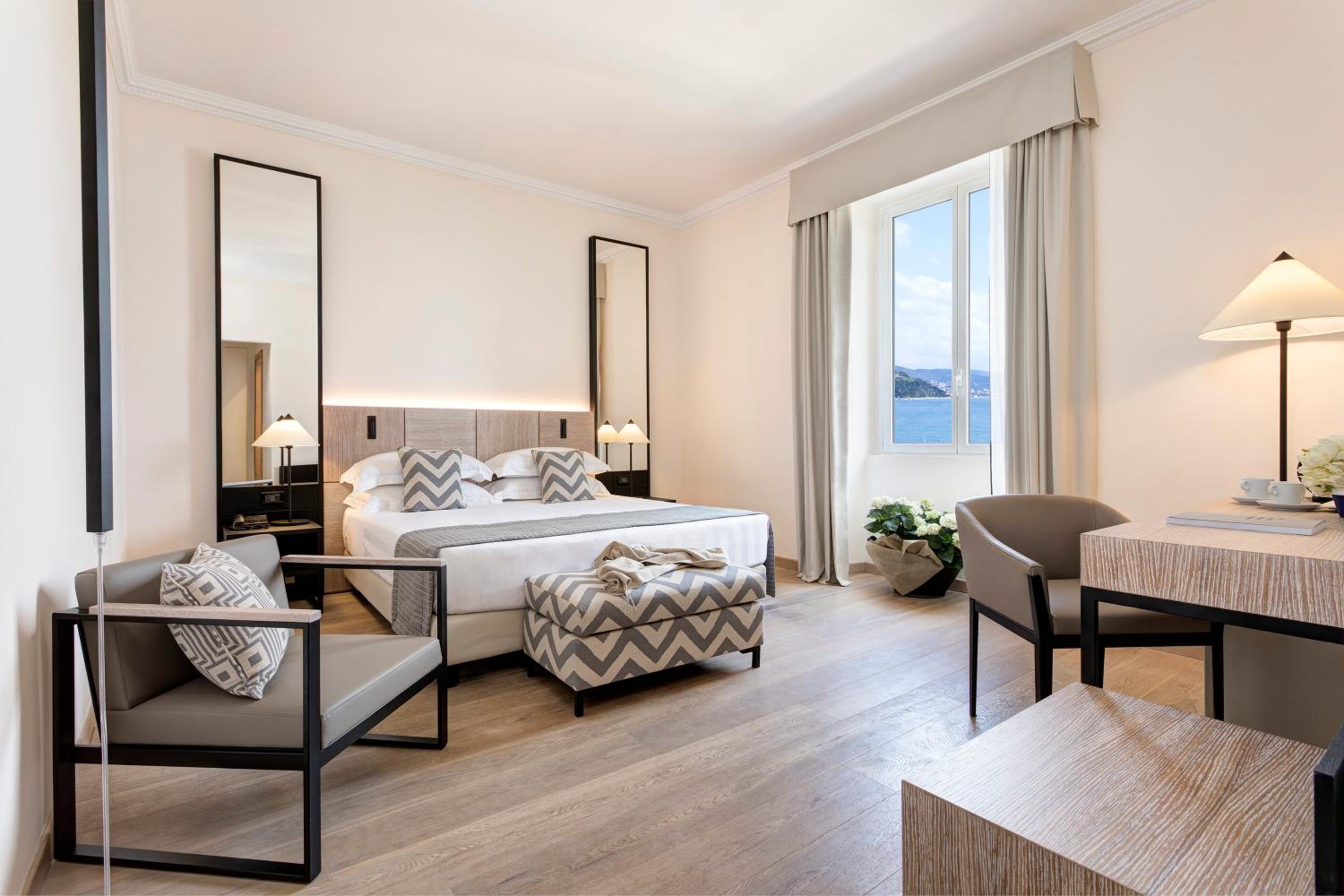 Junior Suite - Photo 1