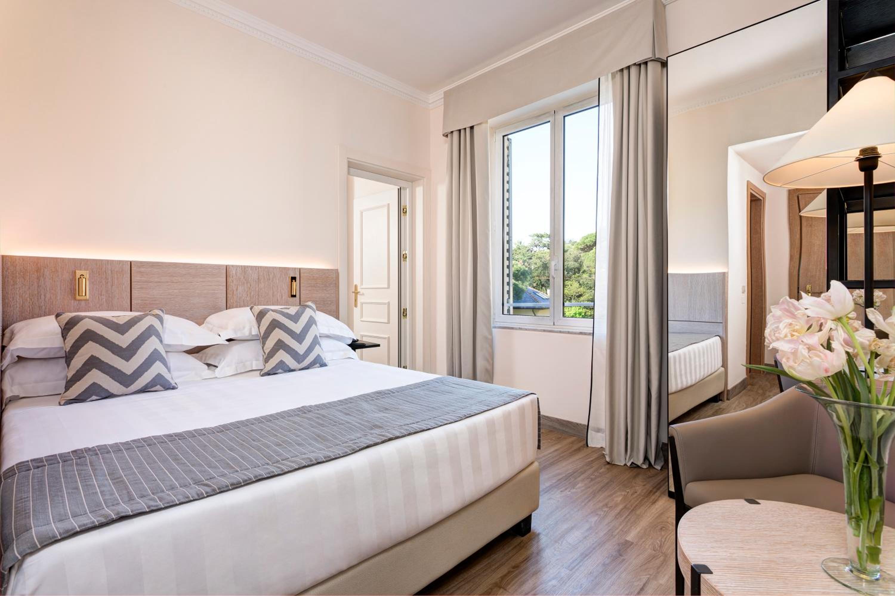 Superior Double or Twin Room - Photo 3