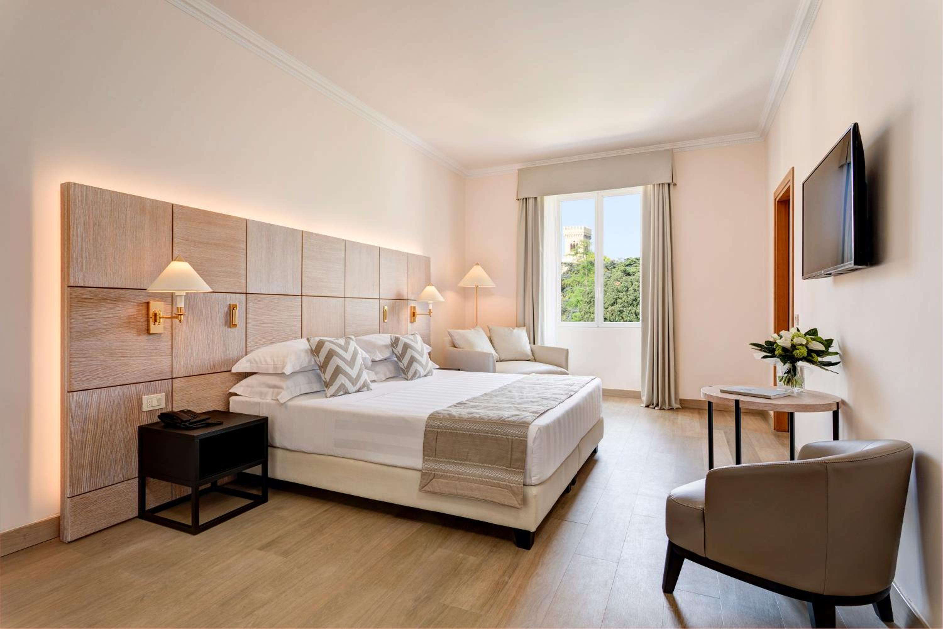 Superior Double or Twin Room - Photo 12