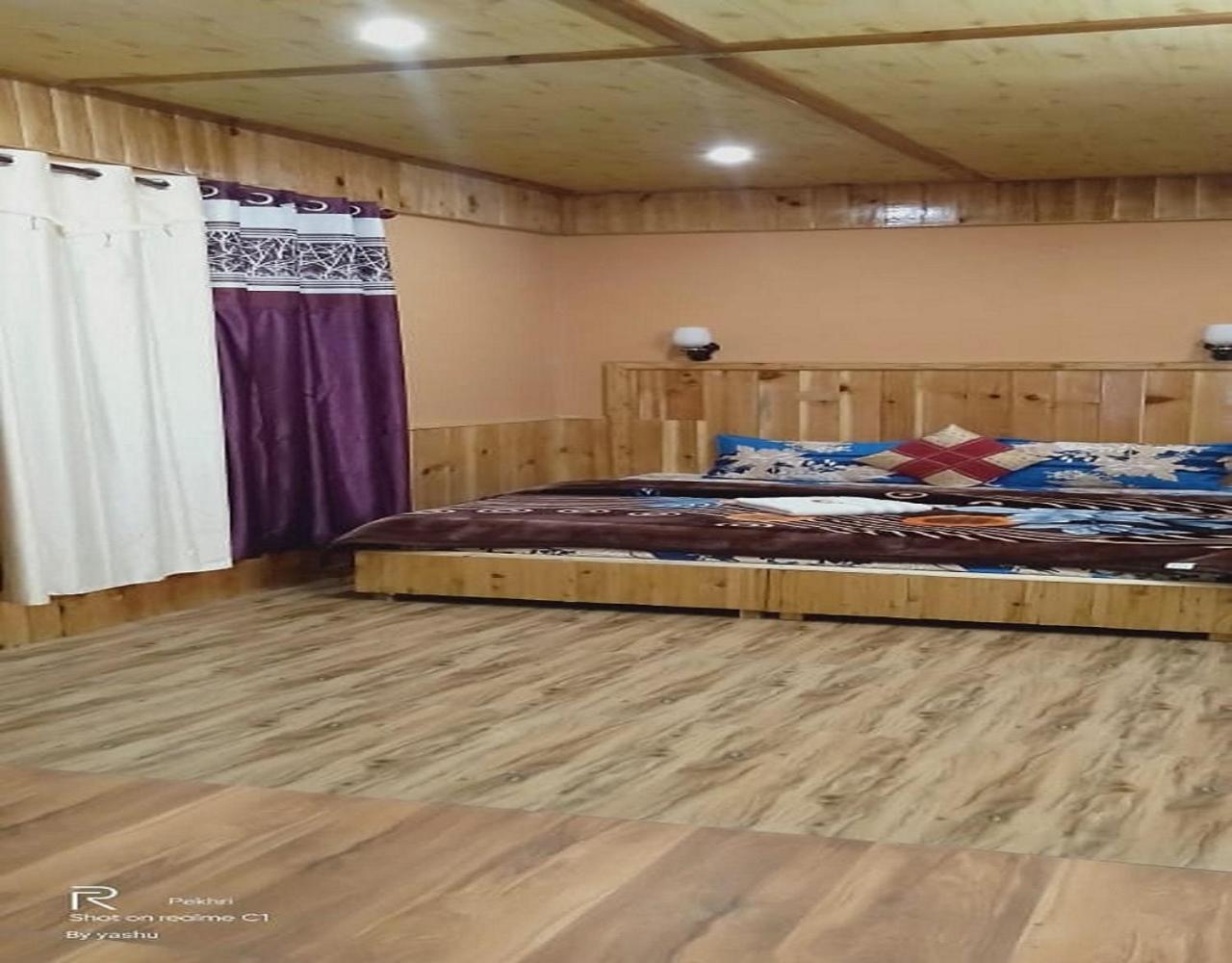 Large Double Room photo 2