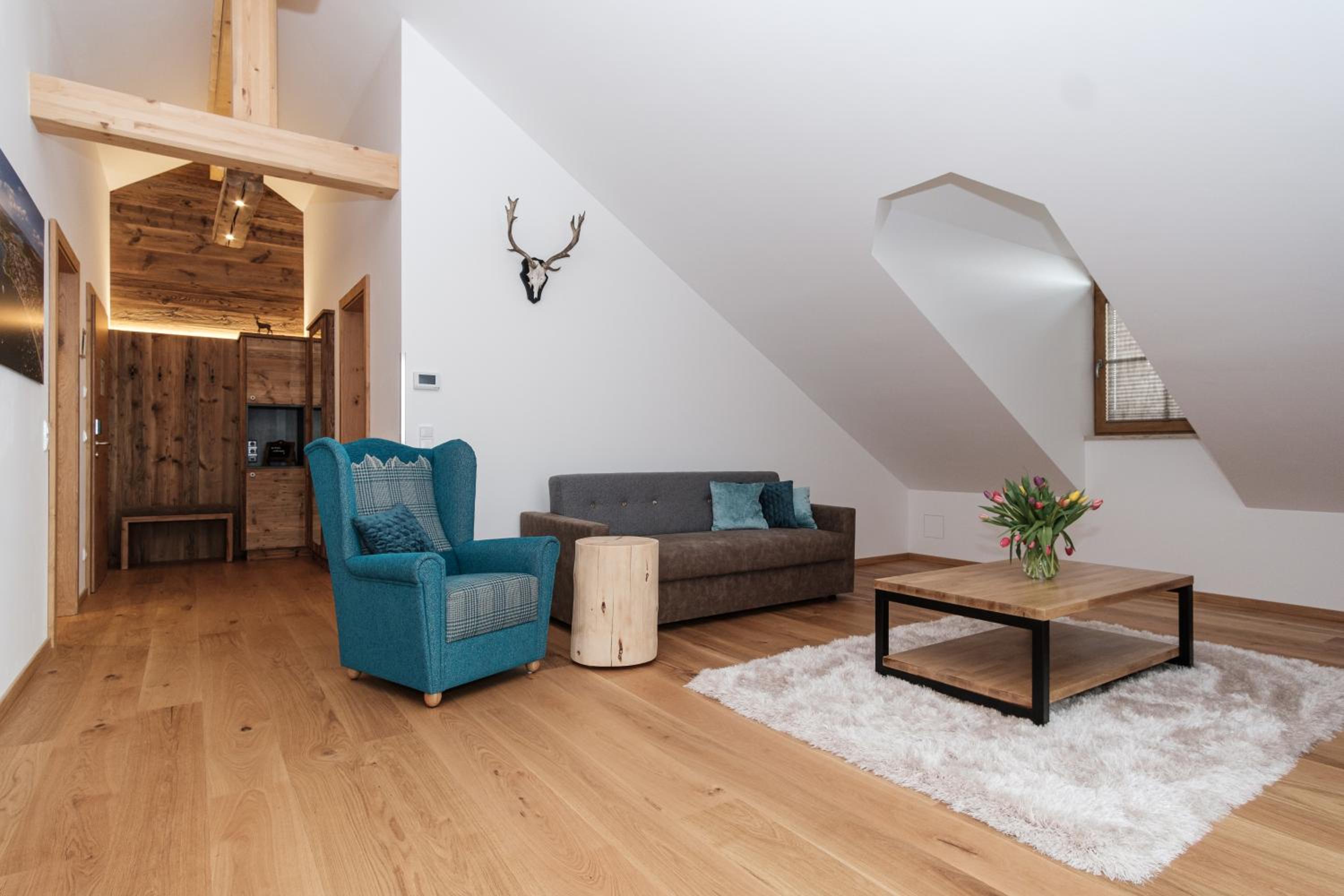 Family Room with Balcony photo 2