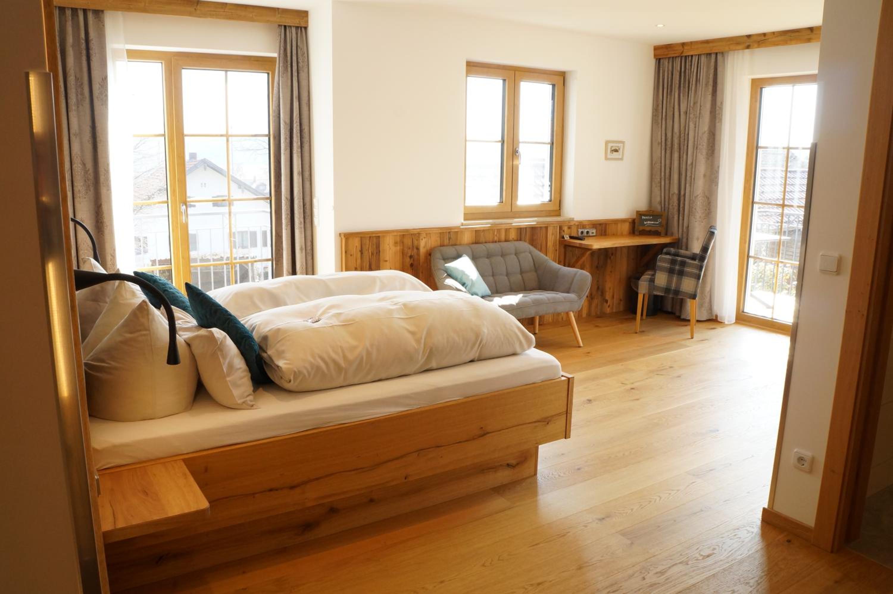 Deluxe Double Room - Photo 3