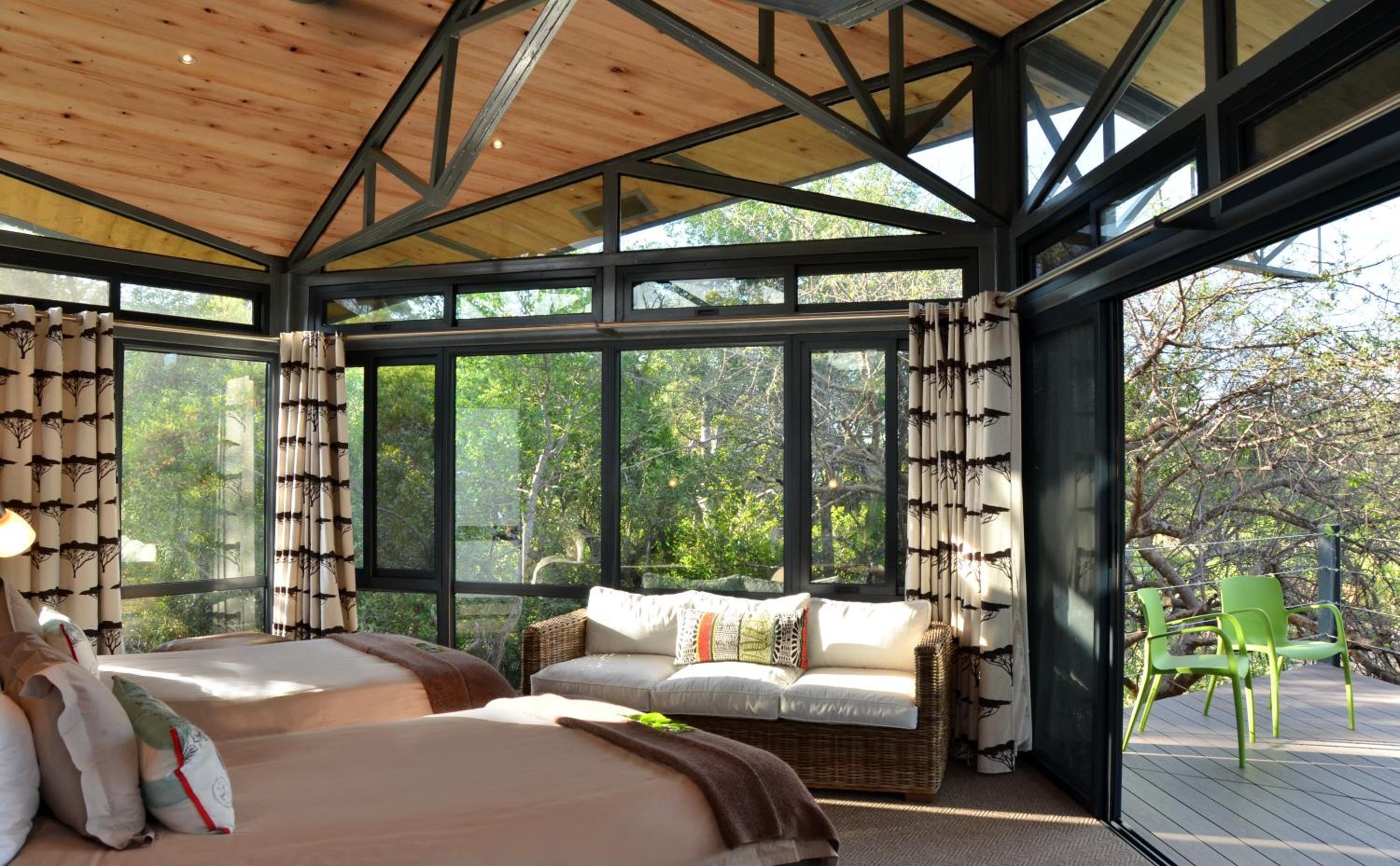 Deluxe Twin Room with Patio - Photo 1