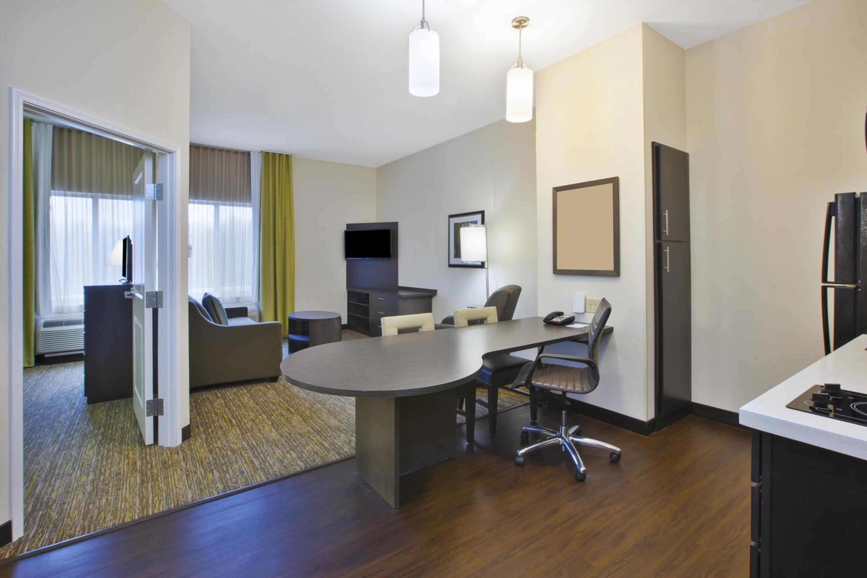 One-Bedroom Suite photo 1