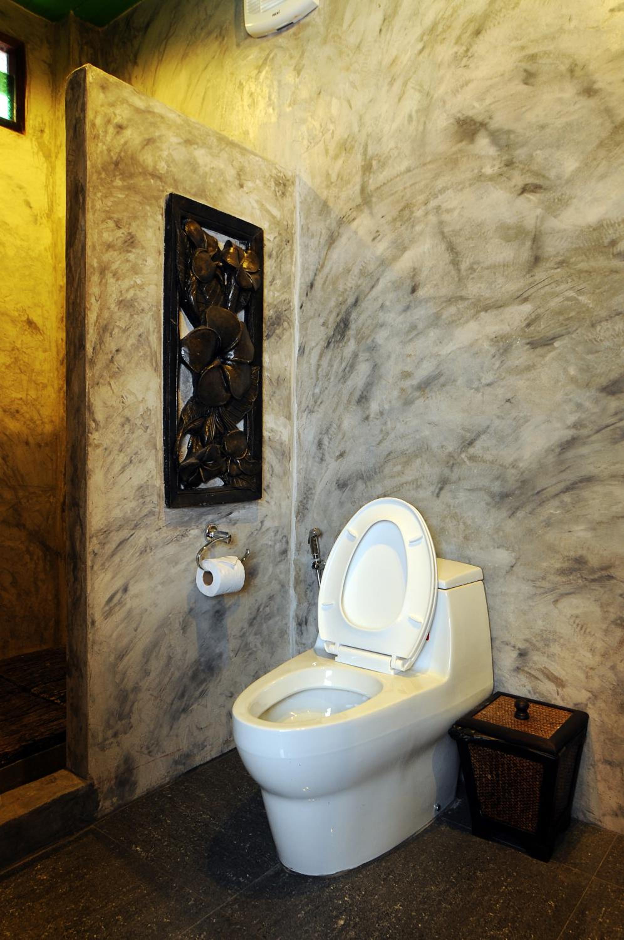 Junior Suite with Canal View - Photo 21