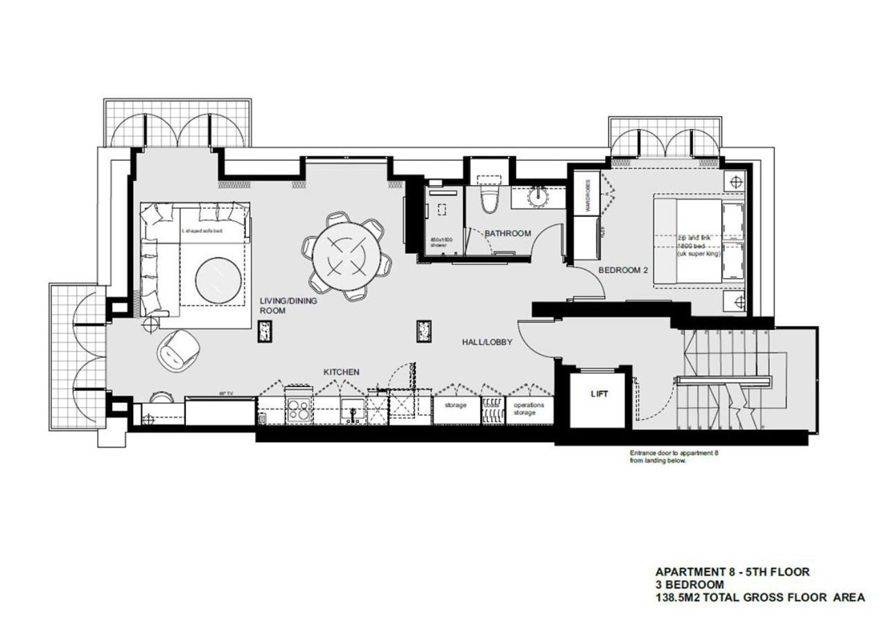 Three Bedroom Deluxe Apartment photo 3