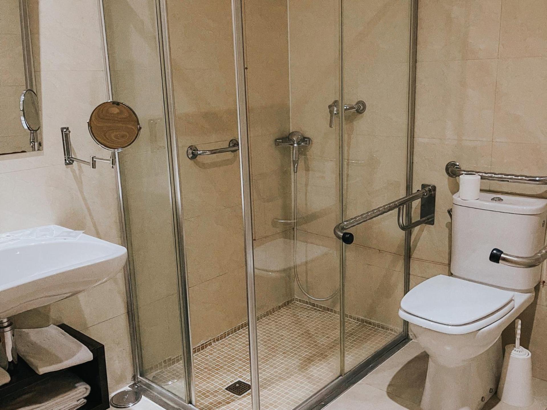 Triple Room - Photo 2
