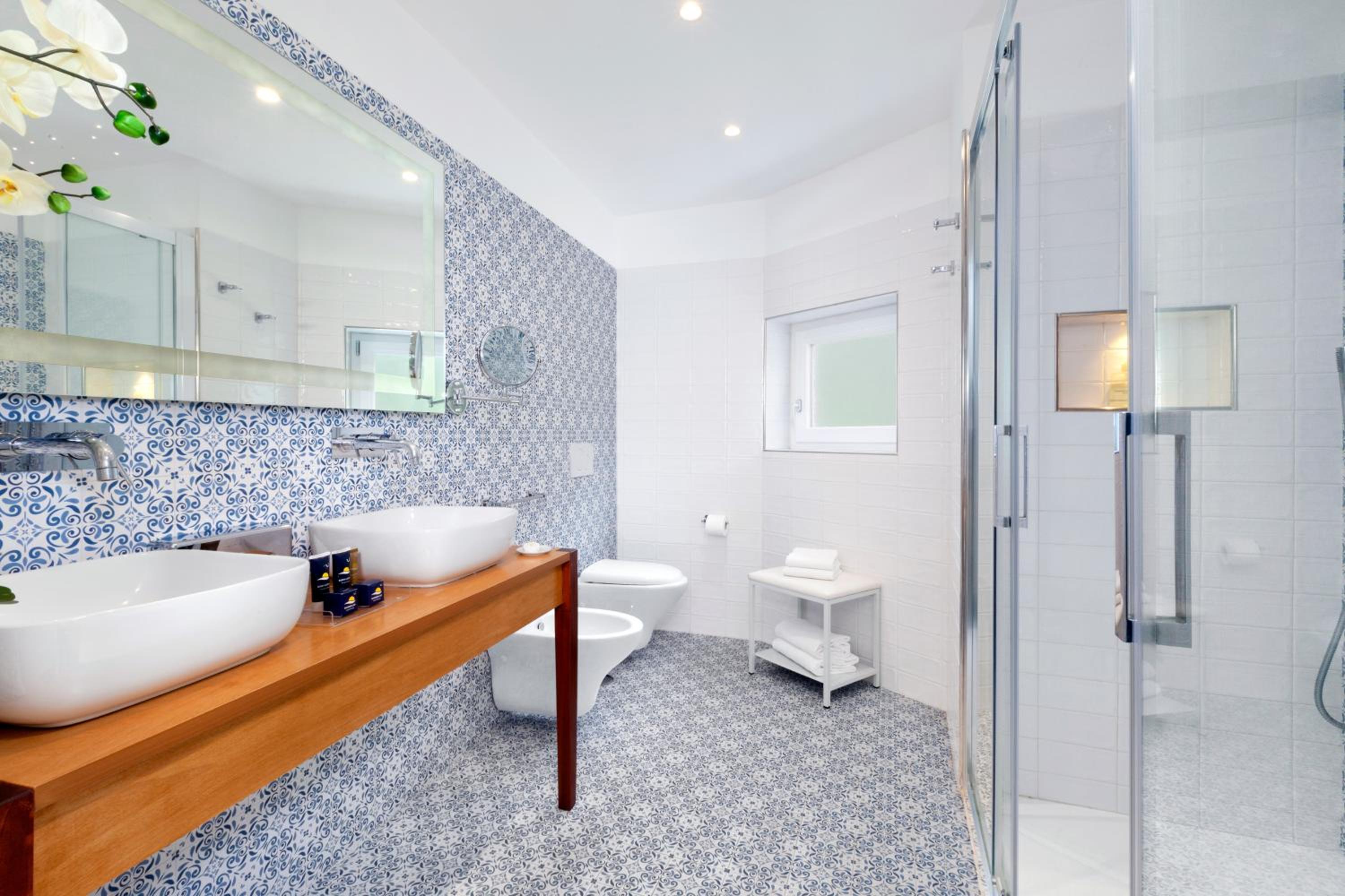 Deluxe Double Room with Balcony and Sea View - Annex