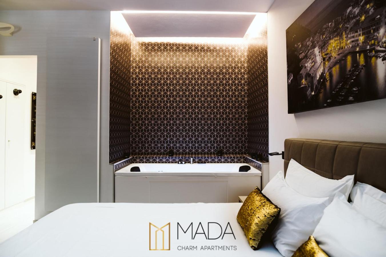Apartment with Sea View - Photo 14