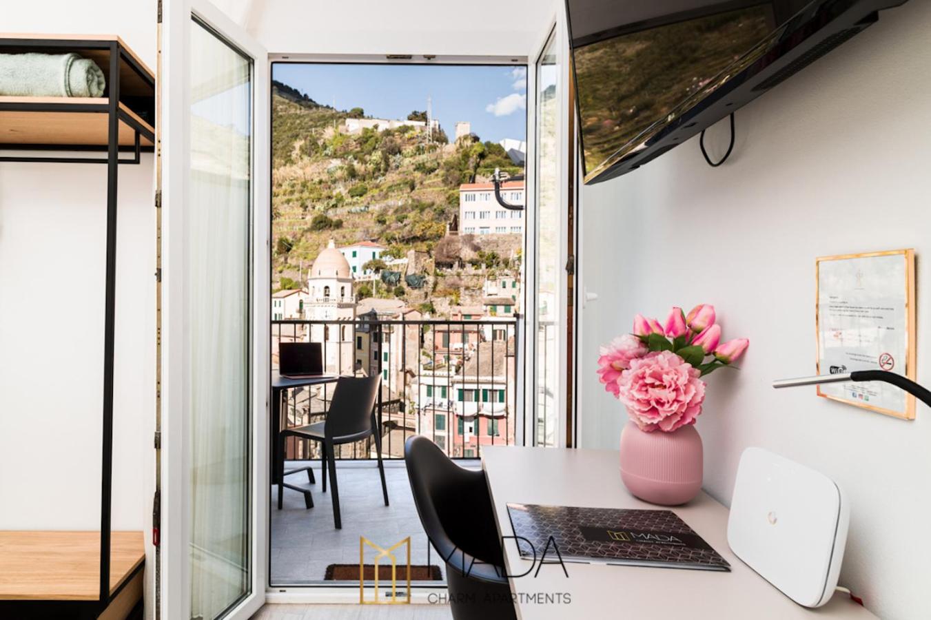 Apartment with Sea View - Photo 11
