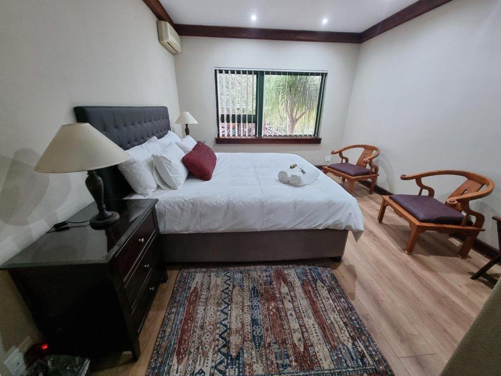 Luxury King Room photo 3