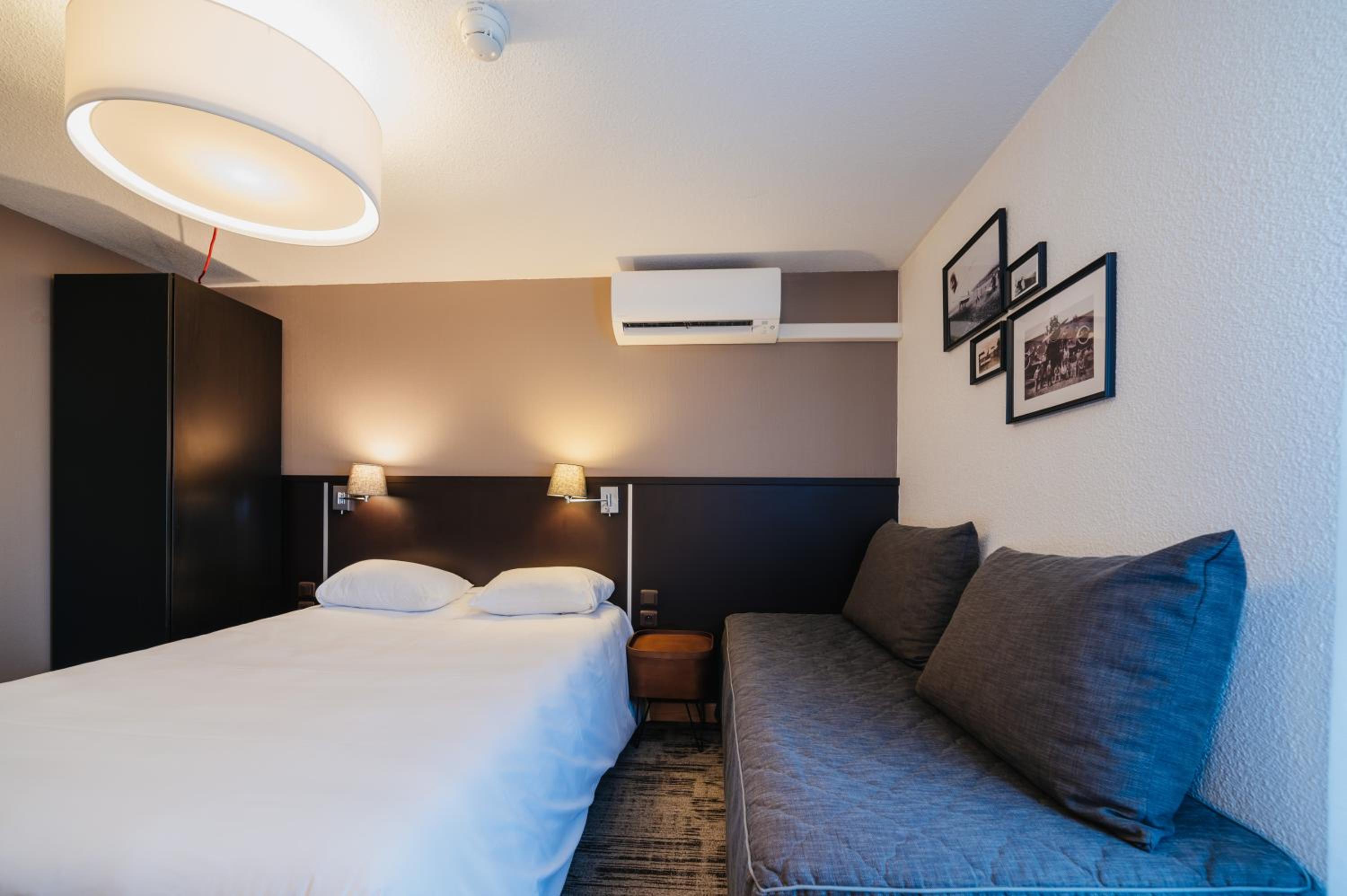 Comfort Double Room with Sofa Bed - Photo 5