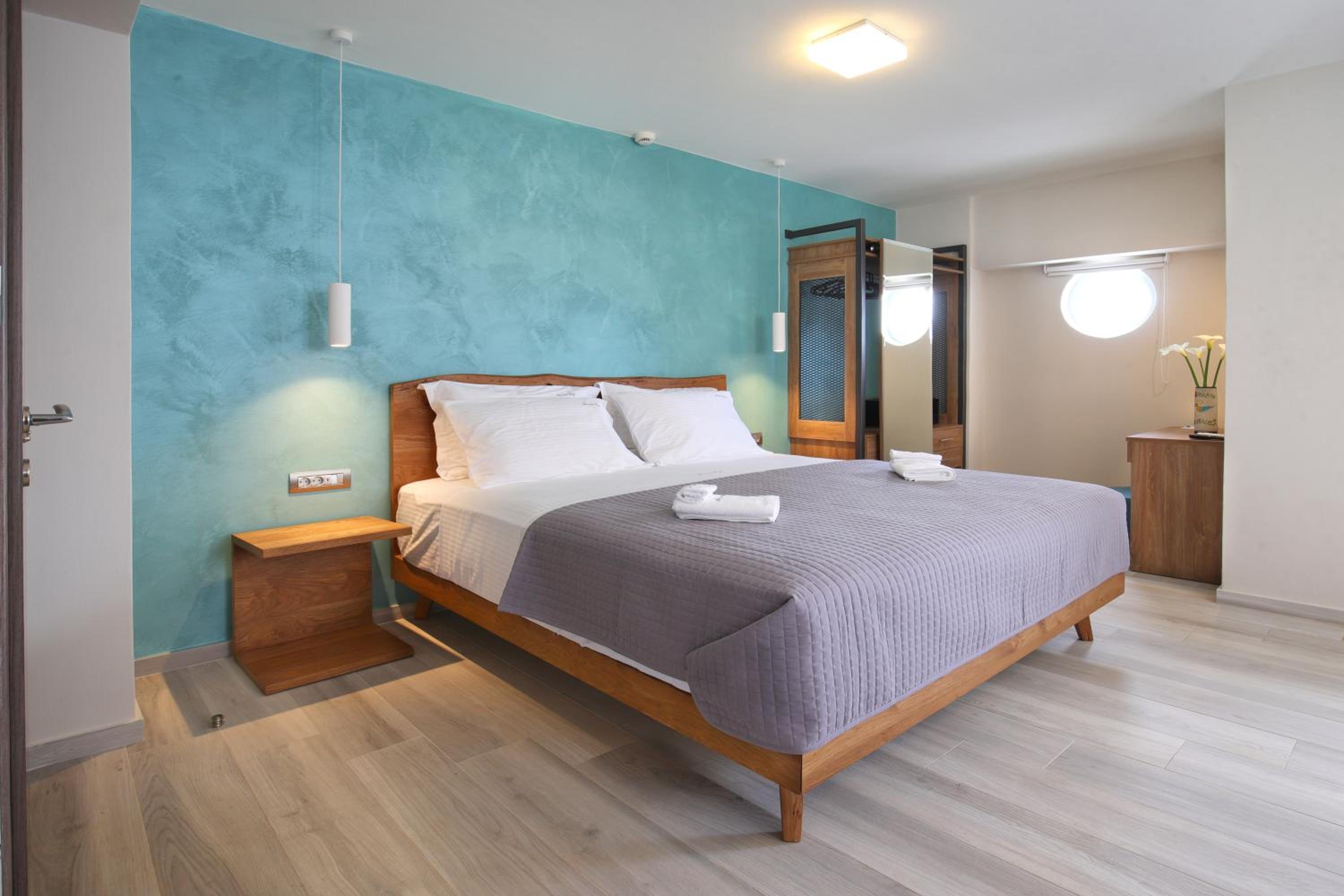 Deluxe Suite with Sea View photo 1