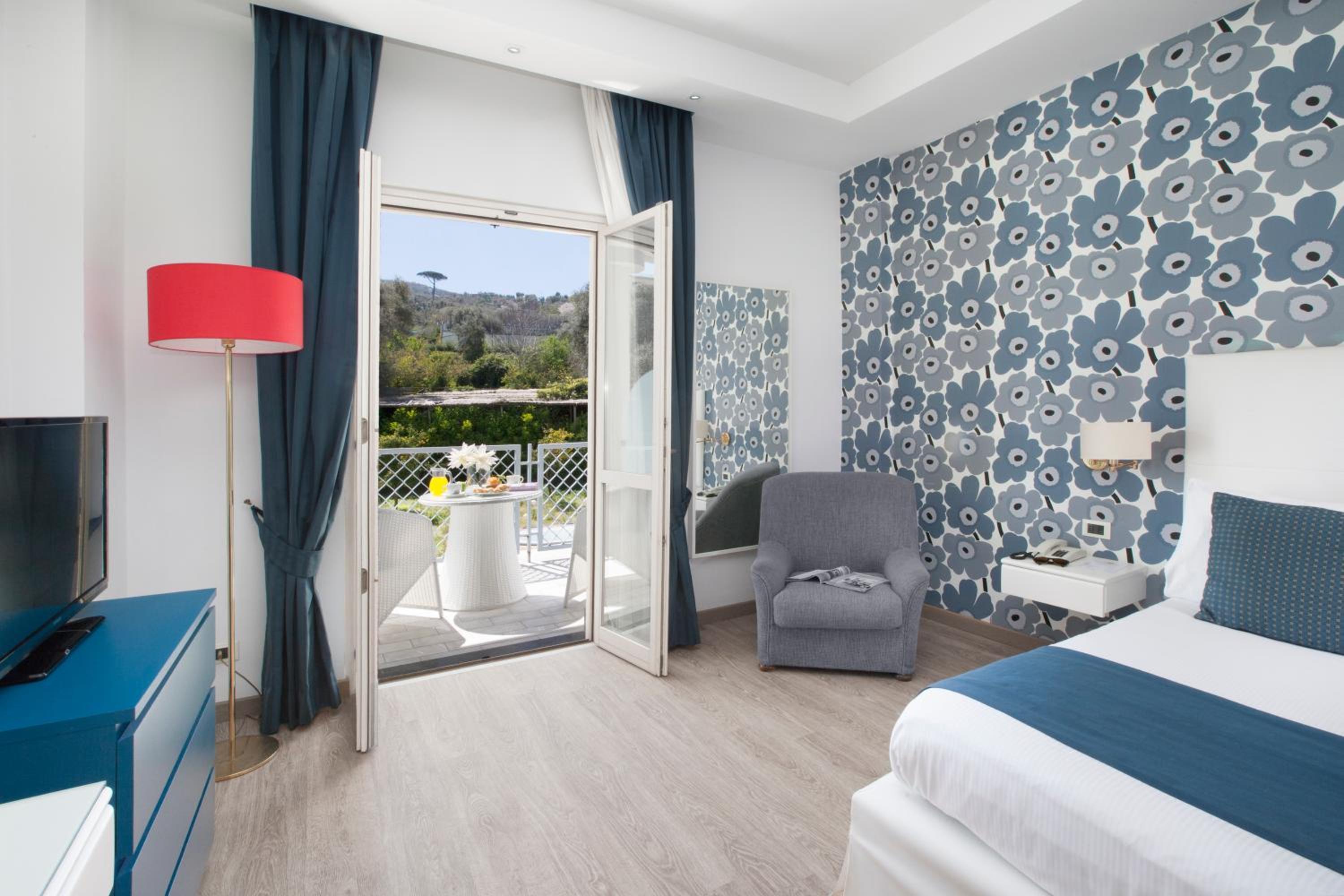 Standard Double or Twin Room with Balcony - Photo 5