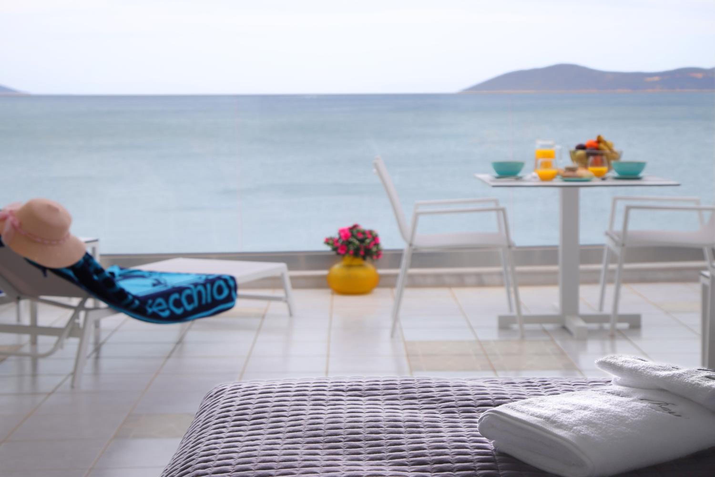Superior Suite with Sea View photo 2