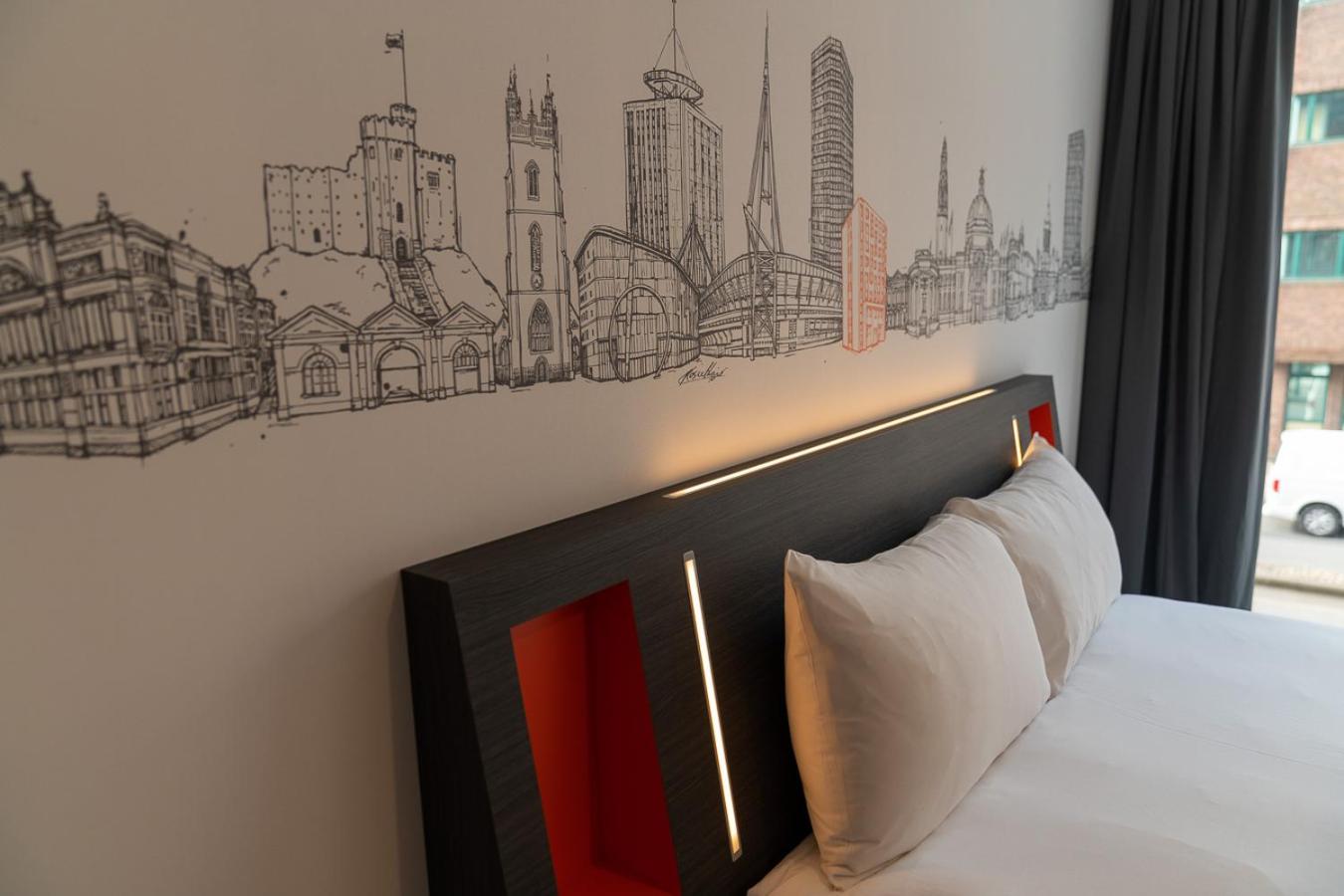 Double Room with Window - Photo 5