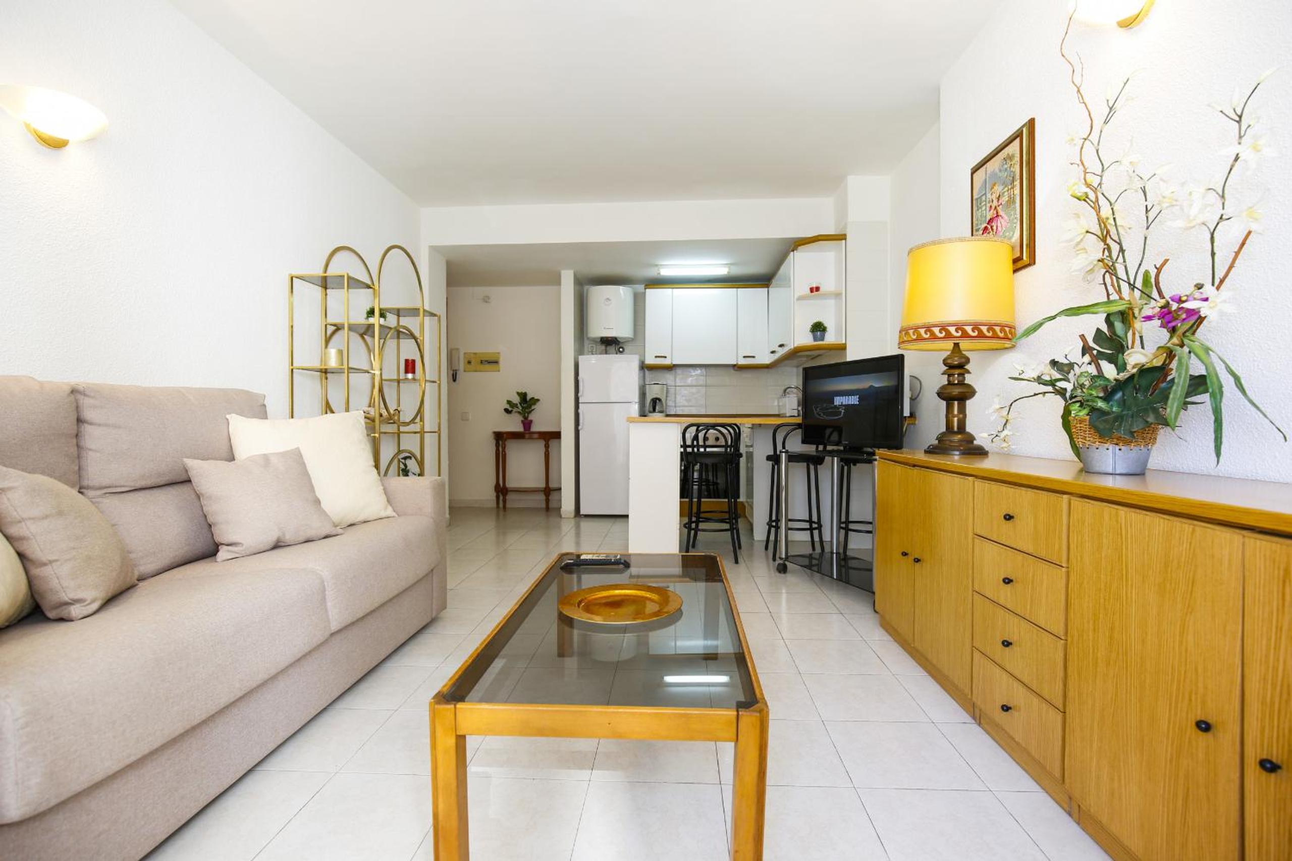 Apartamento con Balcón