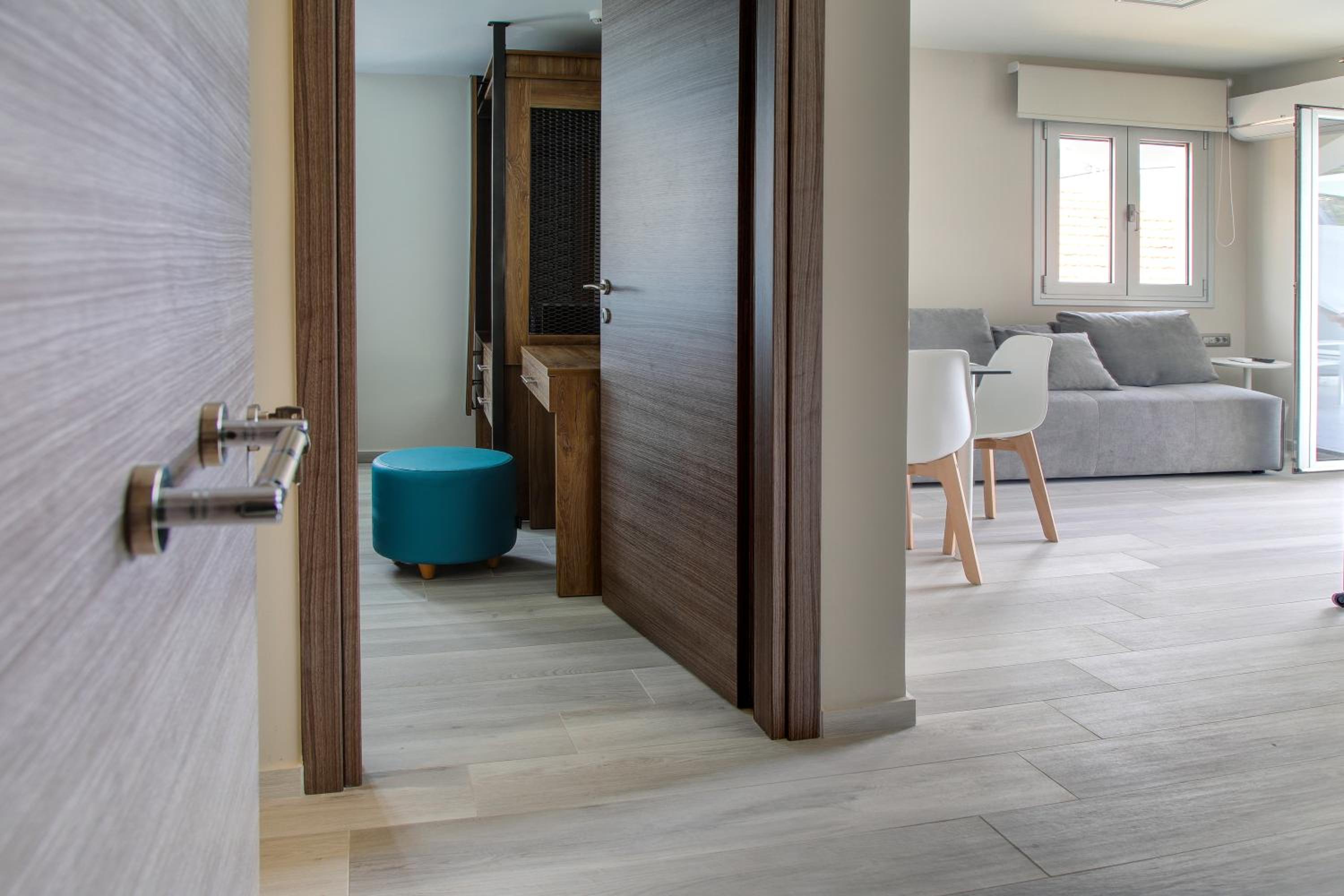 Deluxe Junior Suite photo 3