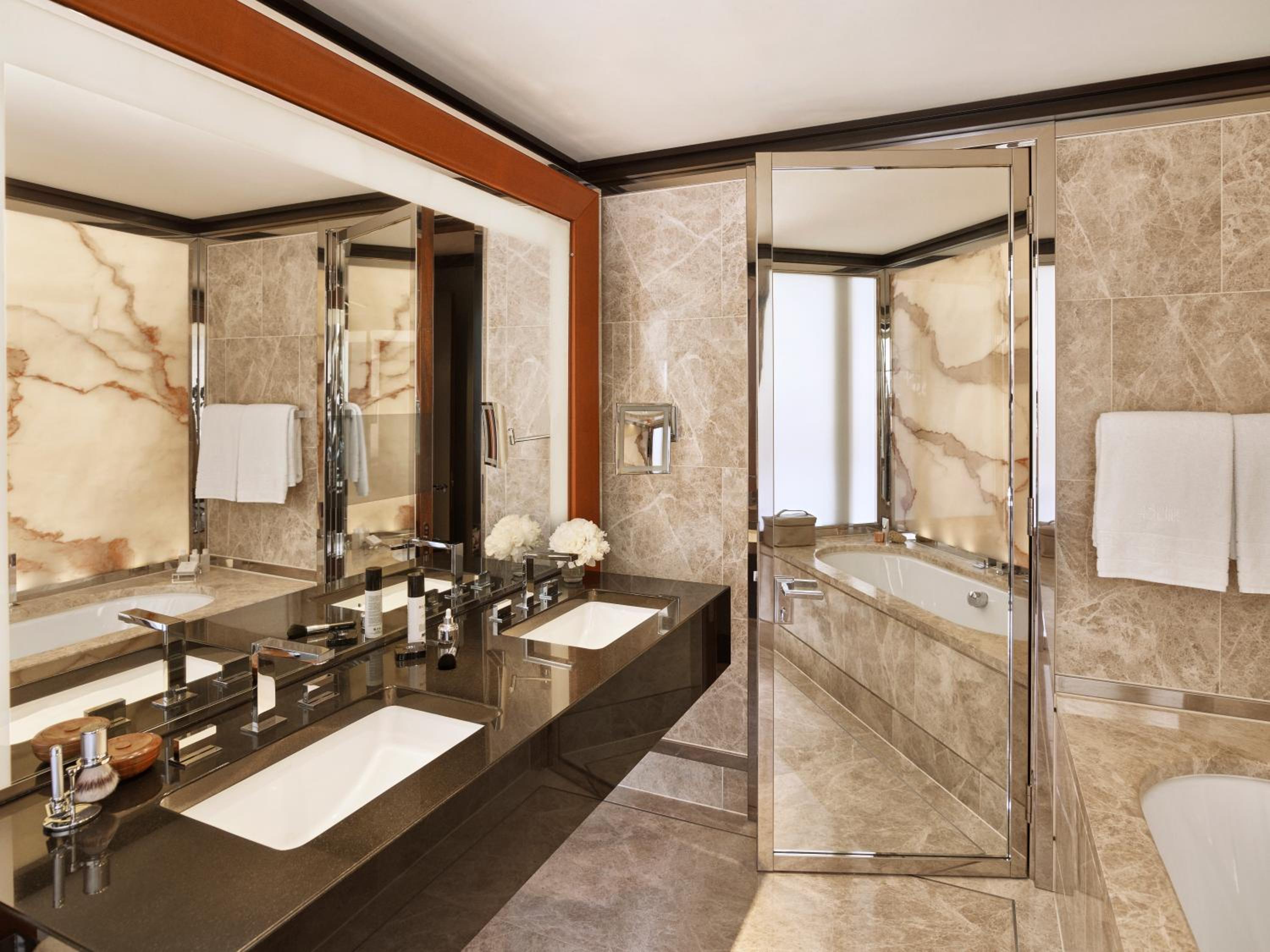 Park Lane Suite photo 3