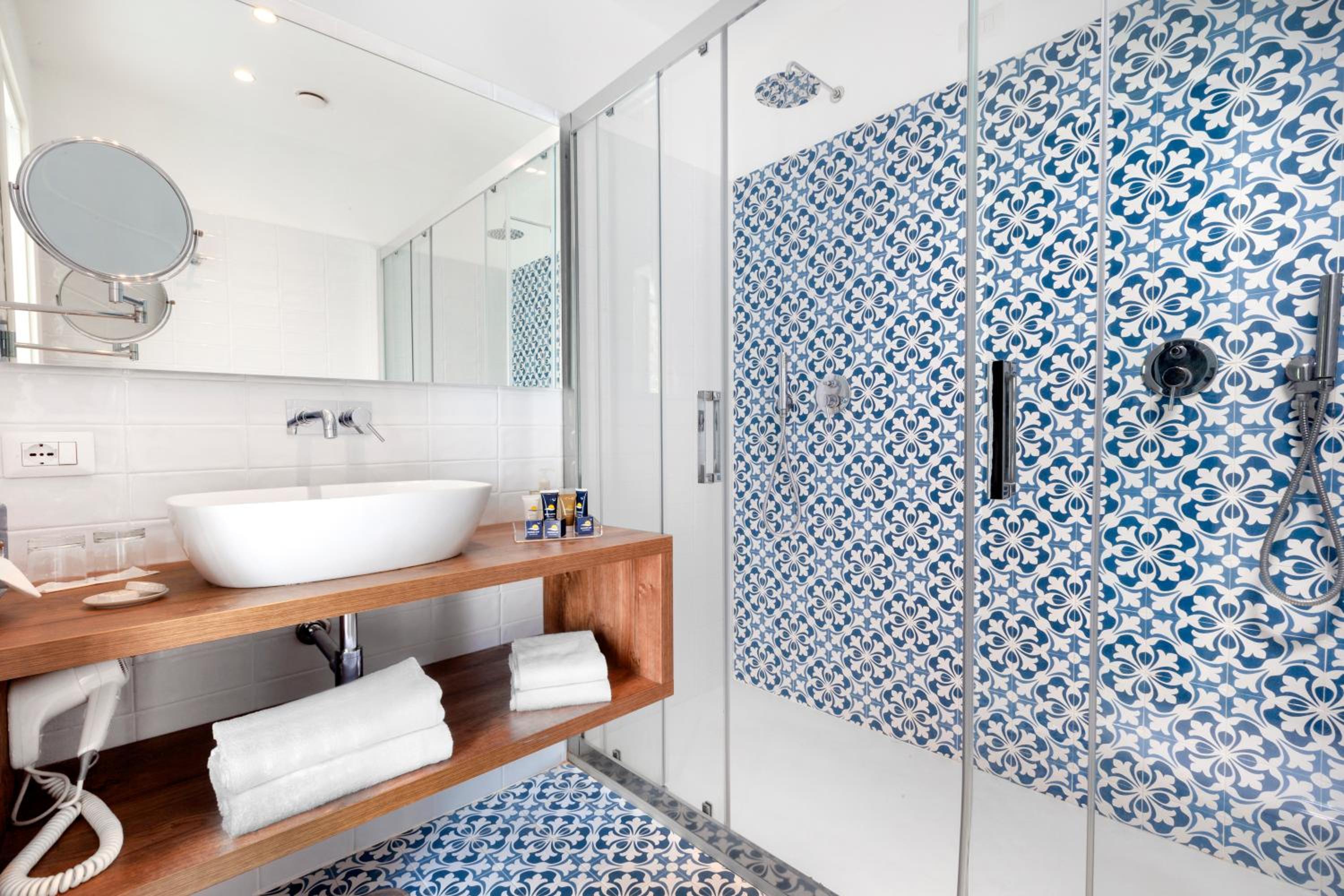 Double Room with Pool View