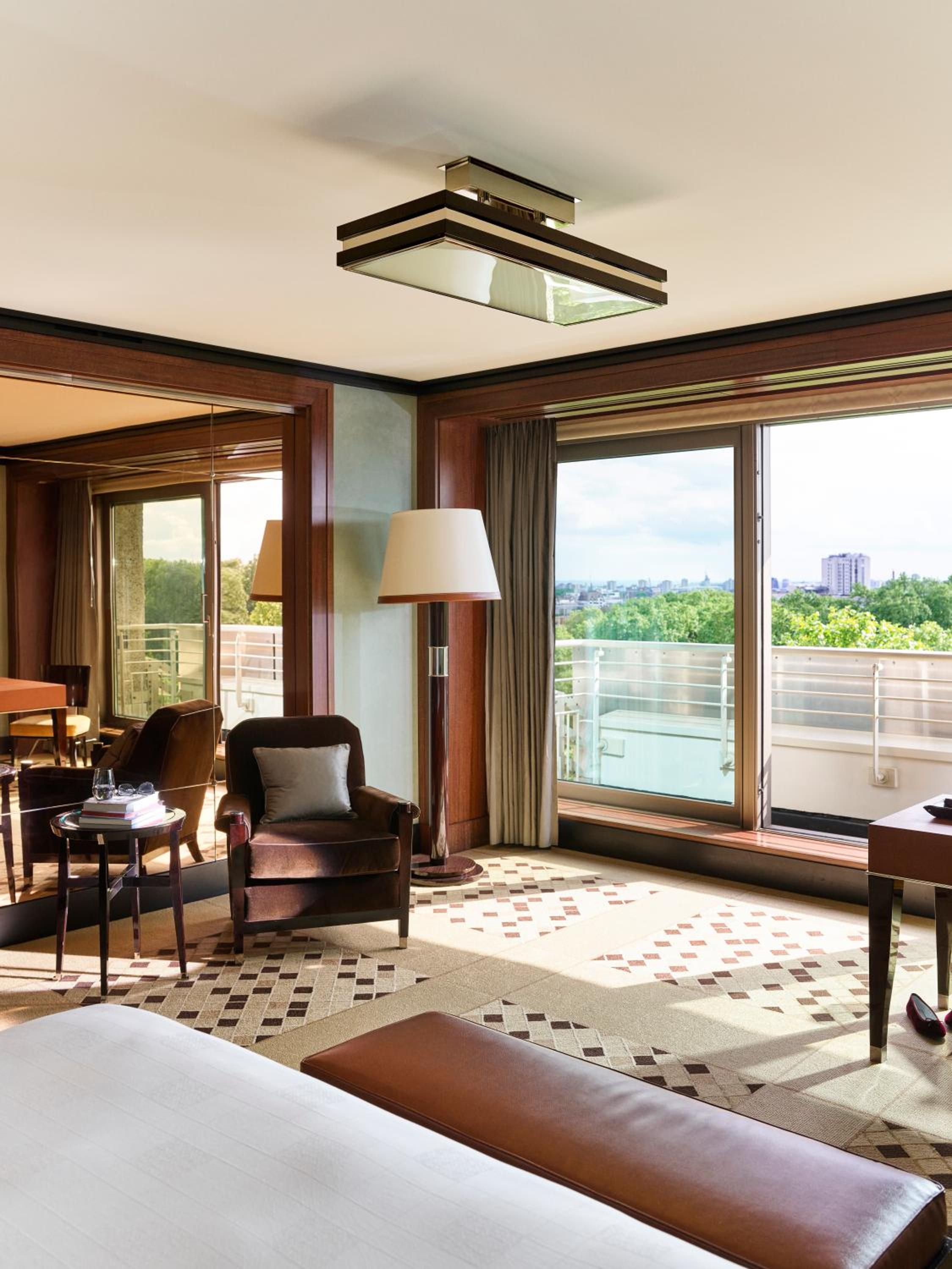 Curzon Balcony Suite photo 2