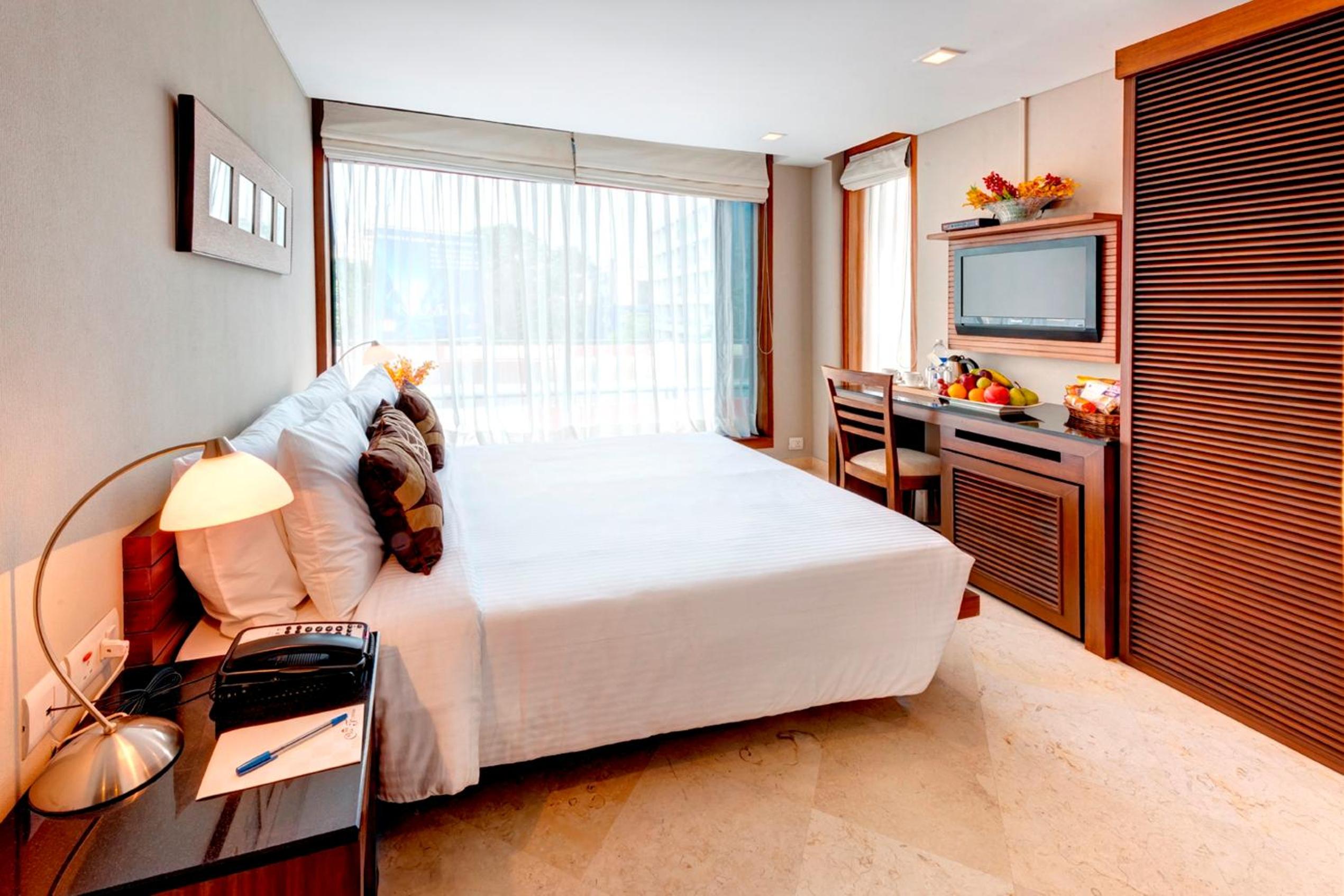 Deluxe Double or Twin Room - Photo 6