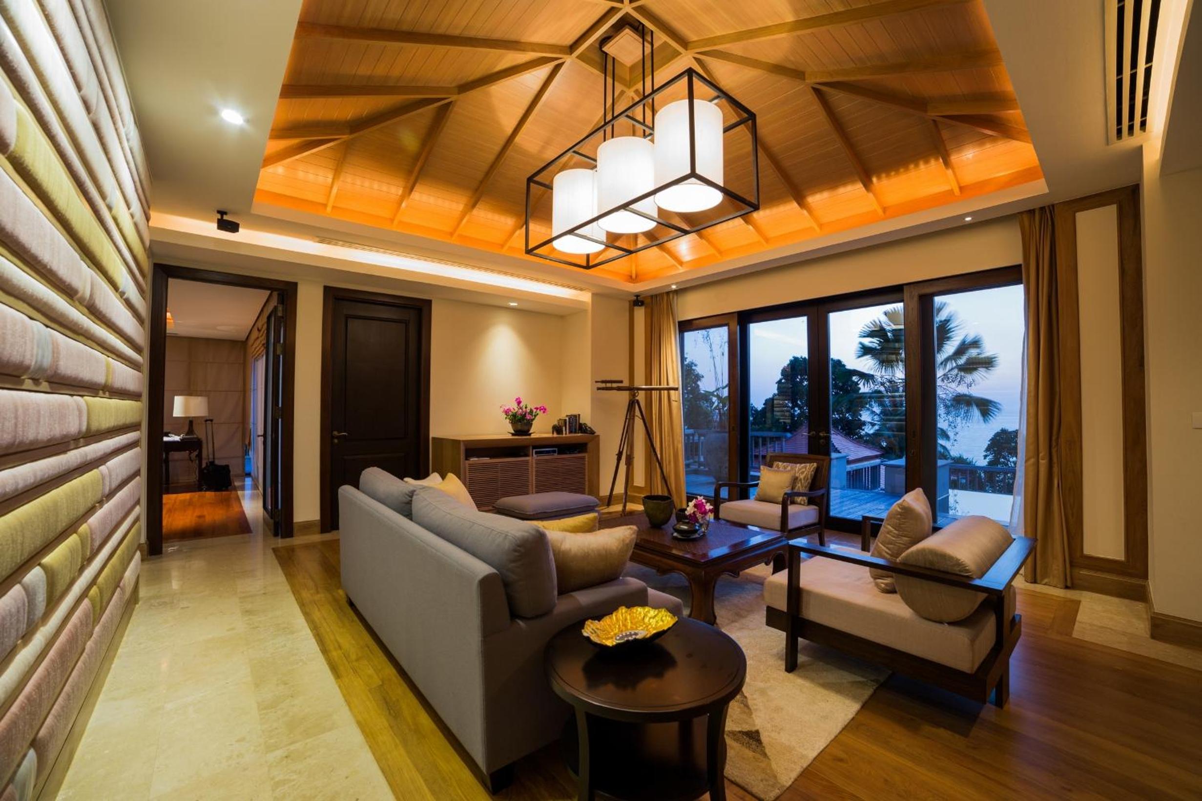 Four-Bedroom Ocean Front Residence  - Photo 7