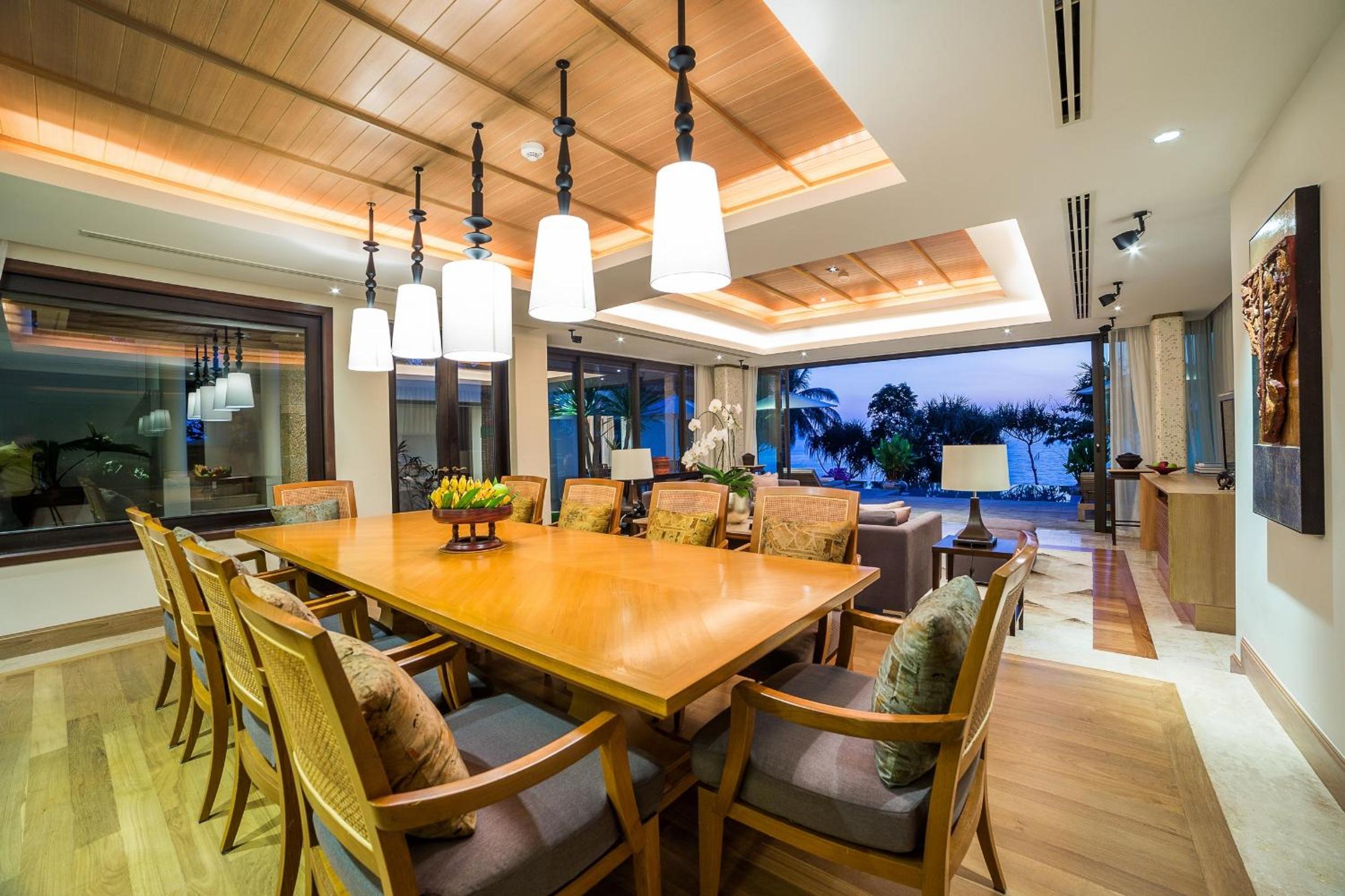 Four-Bedroom Ocean Front Residence  - Photo 2