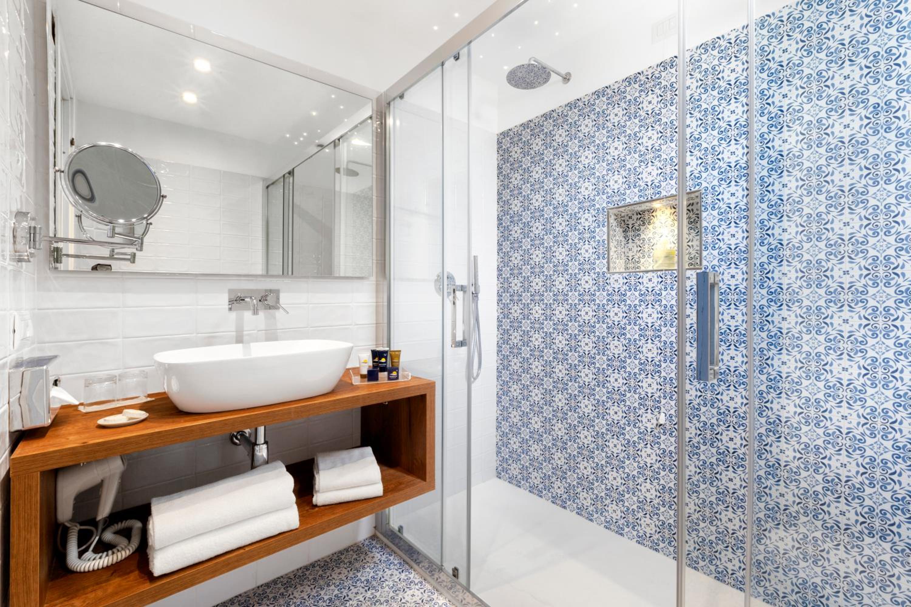 Double Room with Balcony - Annex - Photo 2